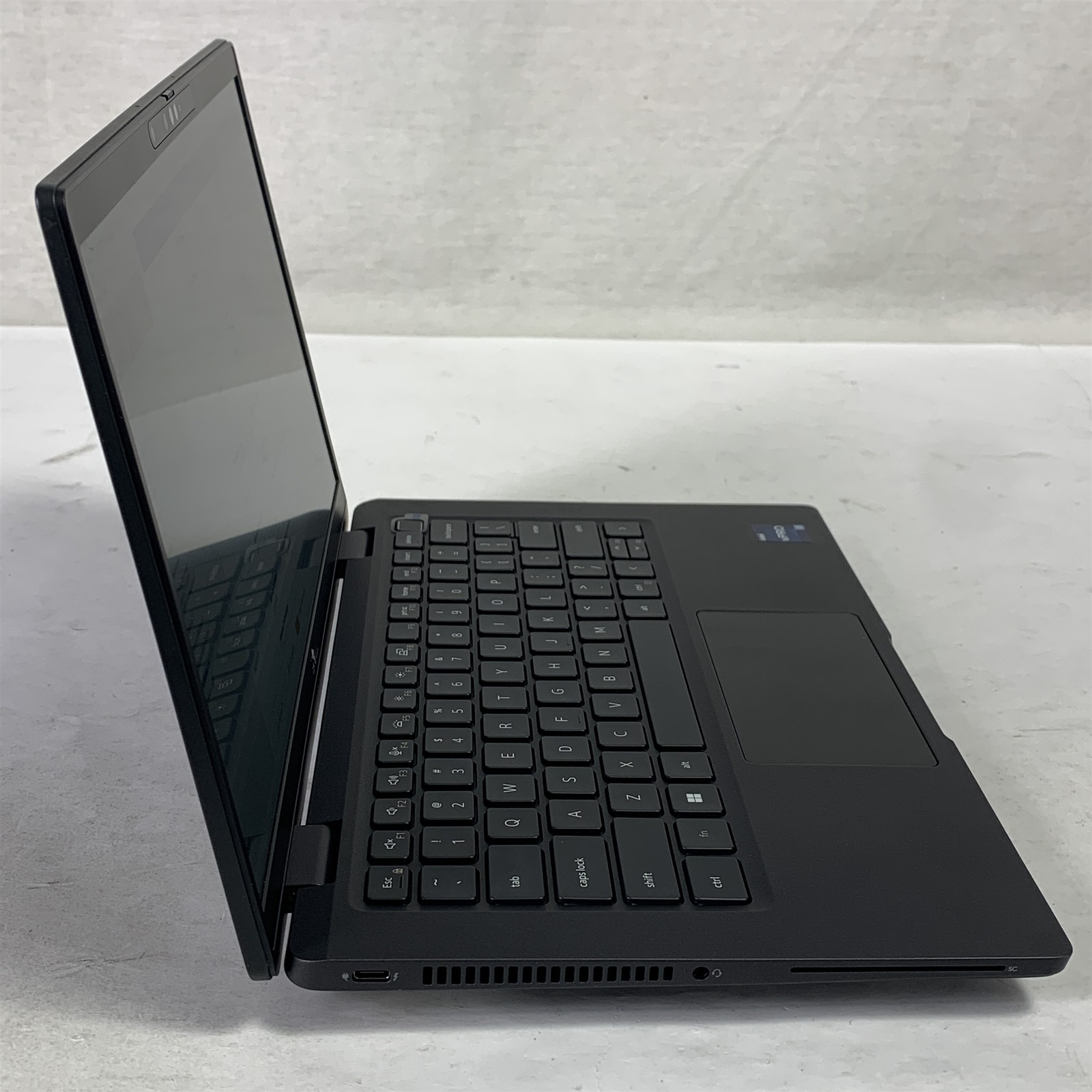 Dell Latitude 7330 13.3″ Laptop i7-1265U 3.6GHz – 16GB – 512GB NVMe SSD – Win 11