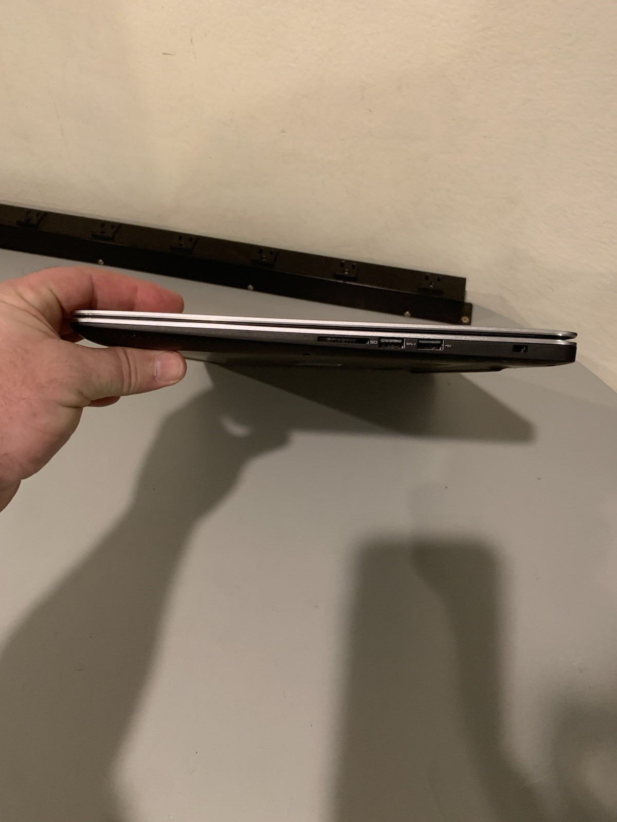 Dell Precision M3800 Intel i7 4th Gen NO HDD, No Ram, No Battery. Not Working￼