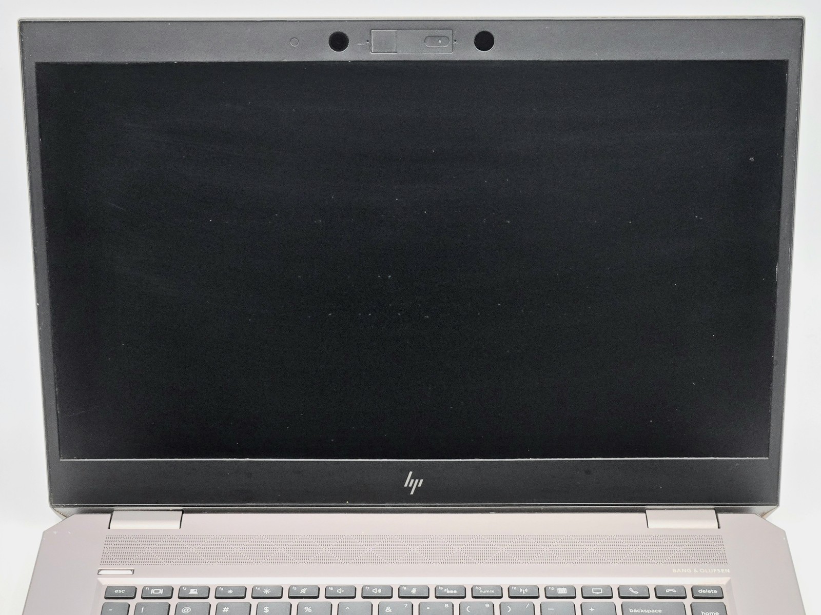 HP ZBook Studio G5 15″ FHD XEON E-2176M 1TB SSD 16GB W11P Quadro P1000 120Hz