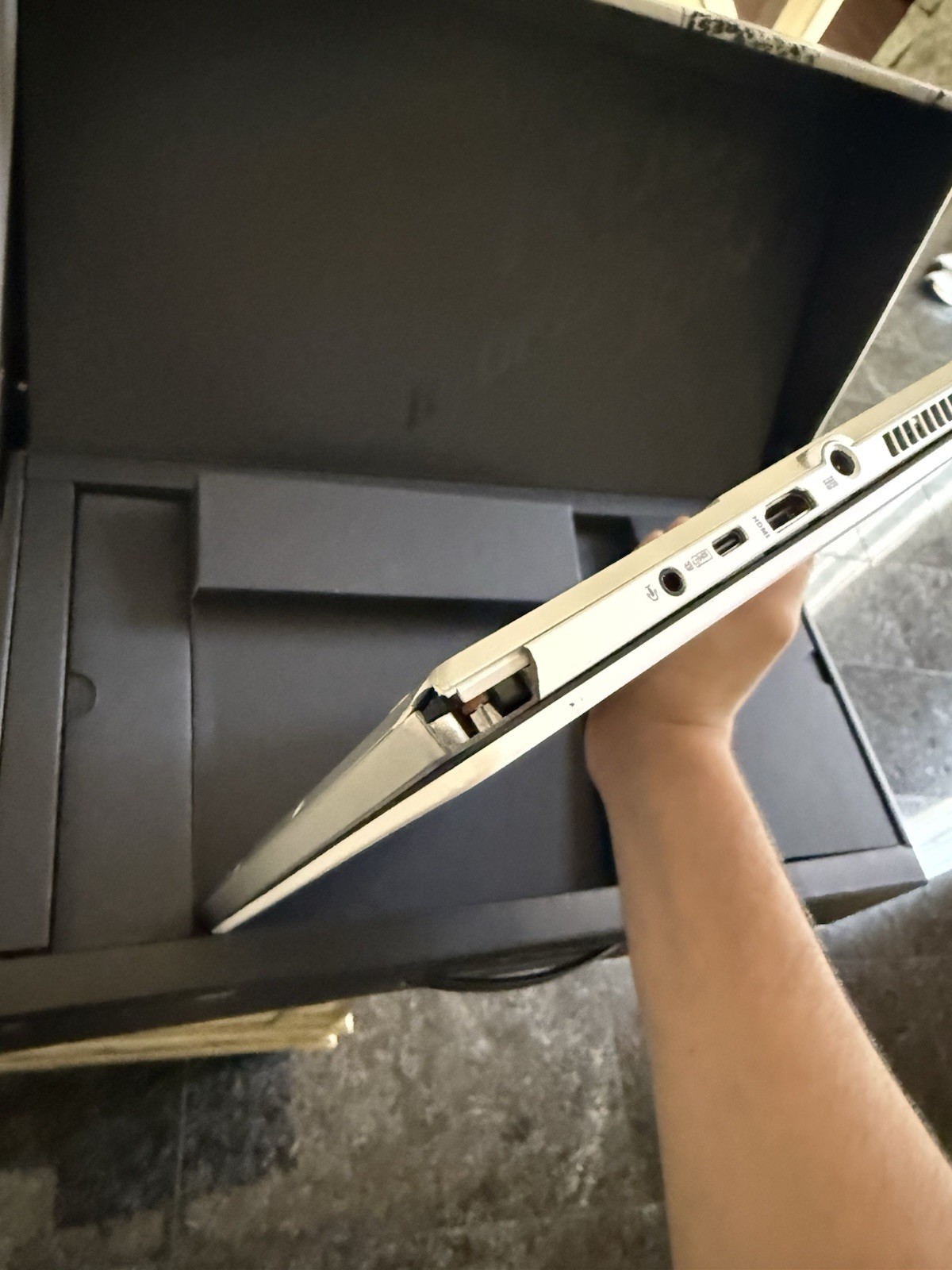 ASUS ROG Zephyrus G14 14in Ryzen 9 16GB 1TB SSD RTX 3060 White