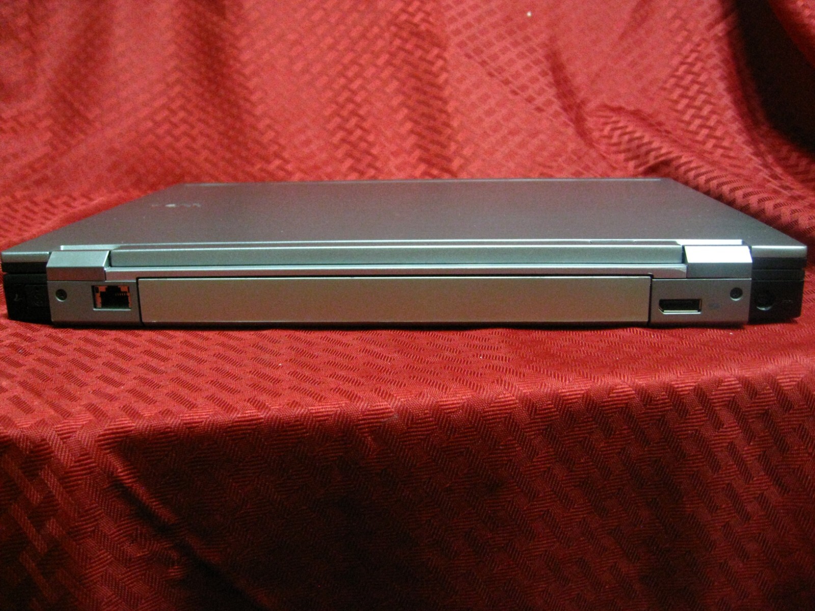 Dell Latitude E6410/GYXJ3 A00 JSD2 Laptop – i7 2.67 GHz – Tested Working NO HDD