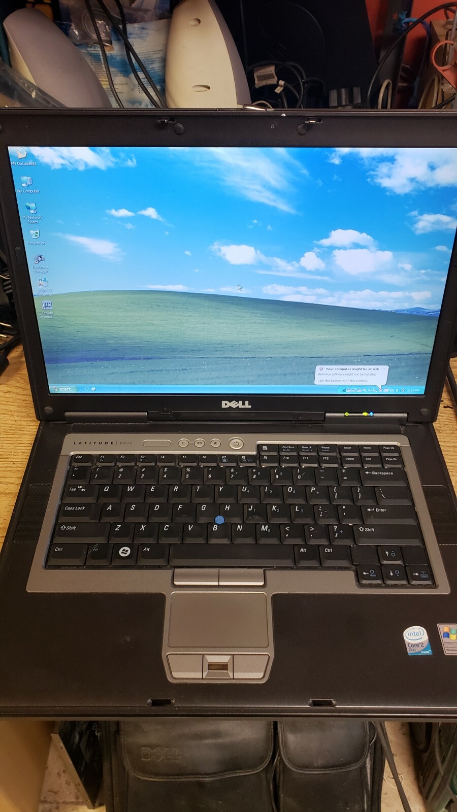 Dell Latitude D830 Intel 1.80Ghz/2.5GB/120GB HD/Nvidia/Wifi/Bluetooth/WinXPPro