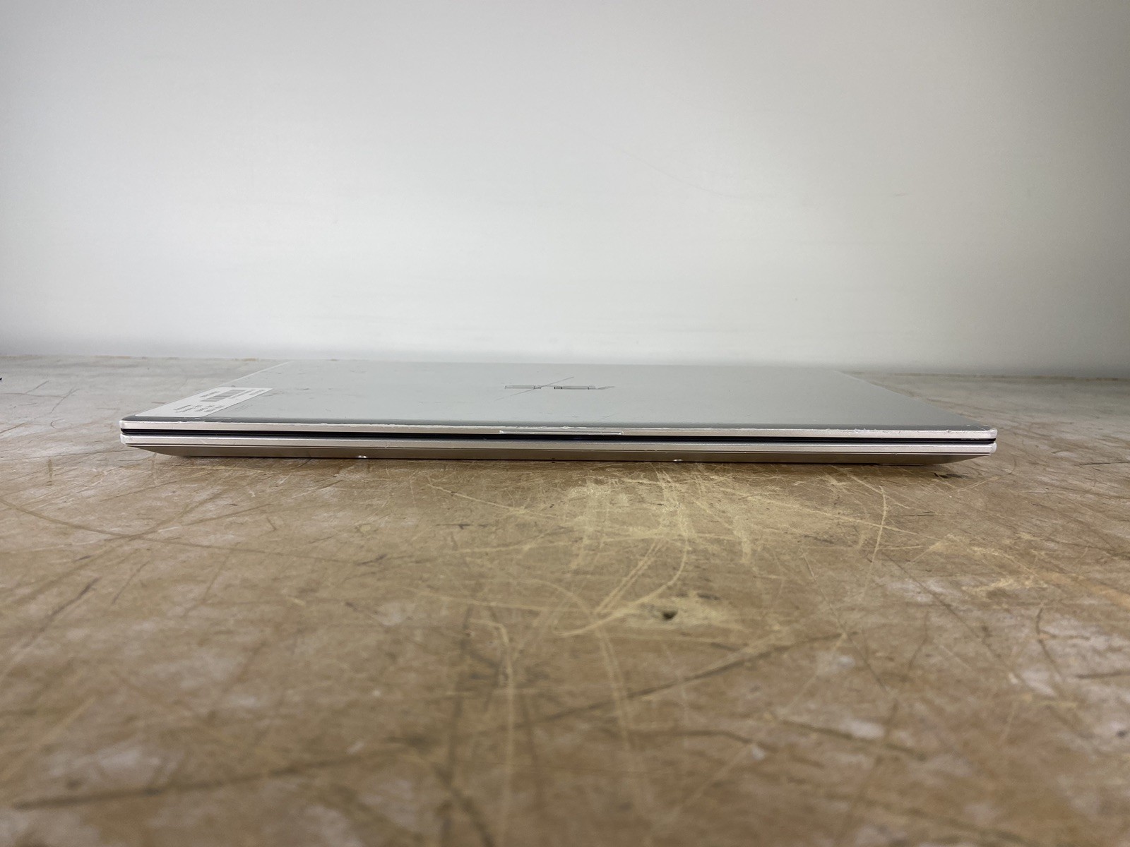 ASUS X512F i7-8565U @ 1.8GHz, 8GB RAM, NO HDD/OS – (FOR PARTS)