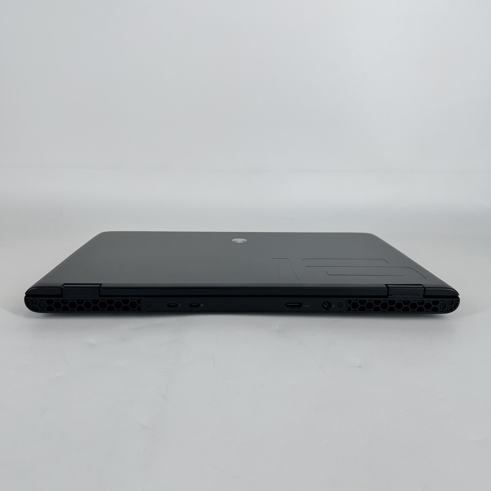 Dell Alienware M16 R2 240Hz QHD+ 2.5 GHz Ultra 9 185H 32GB 1TB SSD RTX 4070 Good
