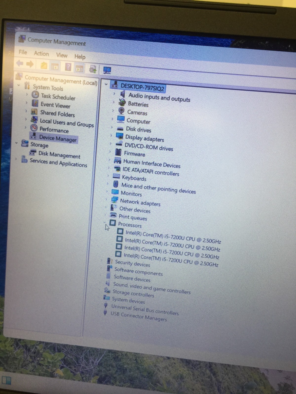LenovoV330-15IKB (81AX) core i5 7th gen 2.50 ghz 8 GB RAM 256 GB SSD WIN 11 PRO