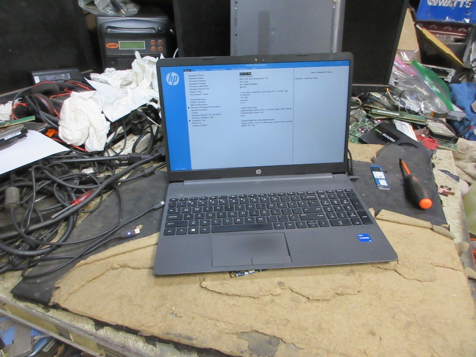 HP 250 G8 15.6″ LAPTOP CORE I5-1135G7 2.4GHZ 8GB RAM 256GB SSD NO BATT No OS