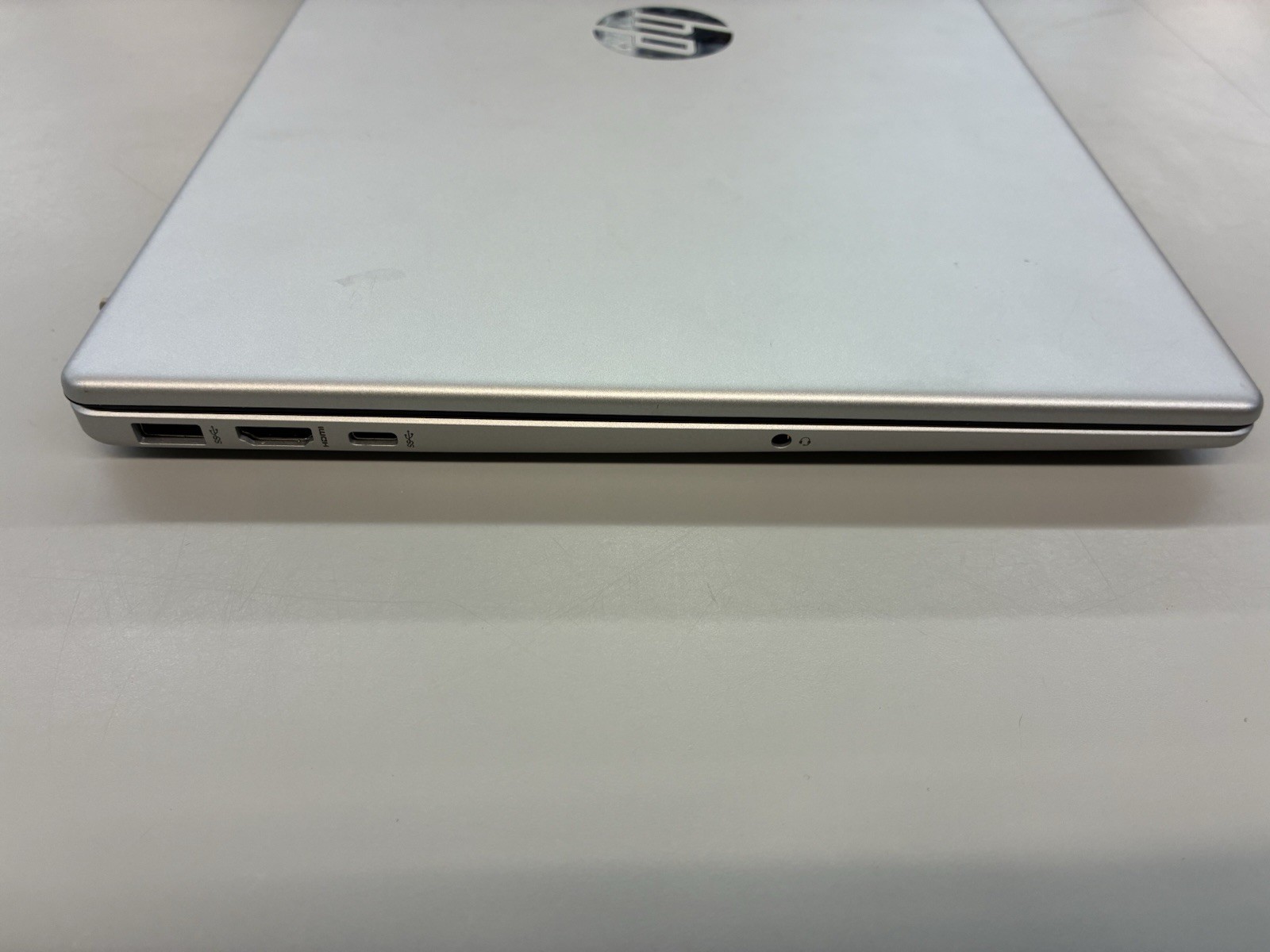 HP Laptop 15-FD0084WM 15.6″ Intel N200 1.0GHz 4GB RAM 128GB SSD win 11
