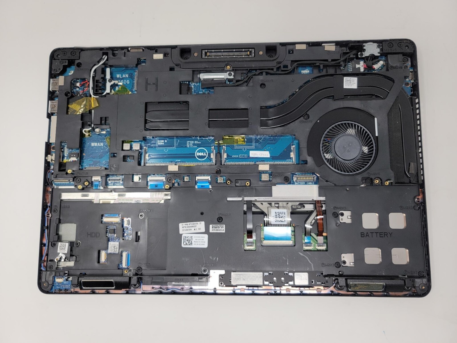 Dell Precision 3510 HD 15.6 Intel Xeon E3-1505M V5 No RAM/No HDD No OS For Parts