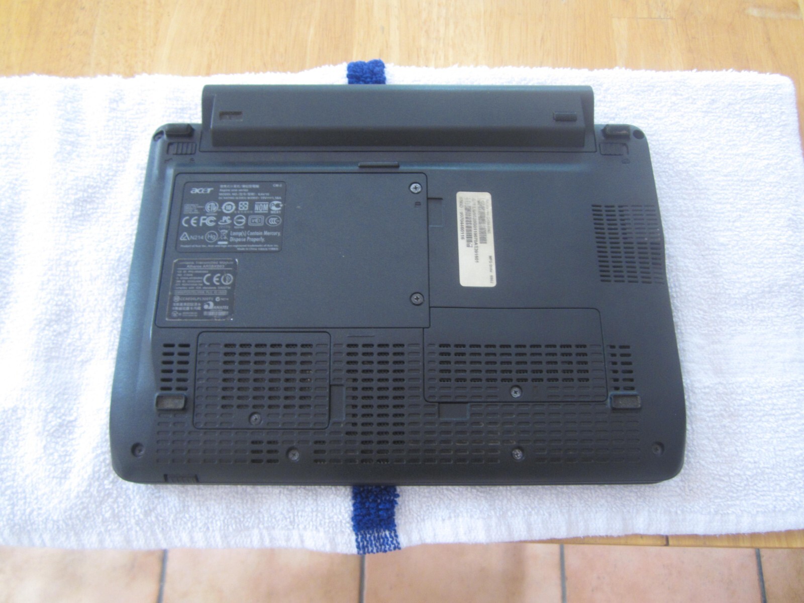 BLUE Acer Aspire One D150-1165 Laptop 1GBRAM 160GBHD GOOD SCREEN NoCORD – WORKS