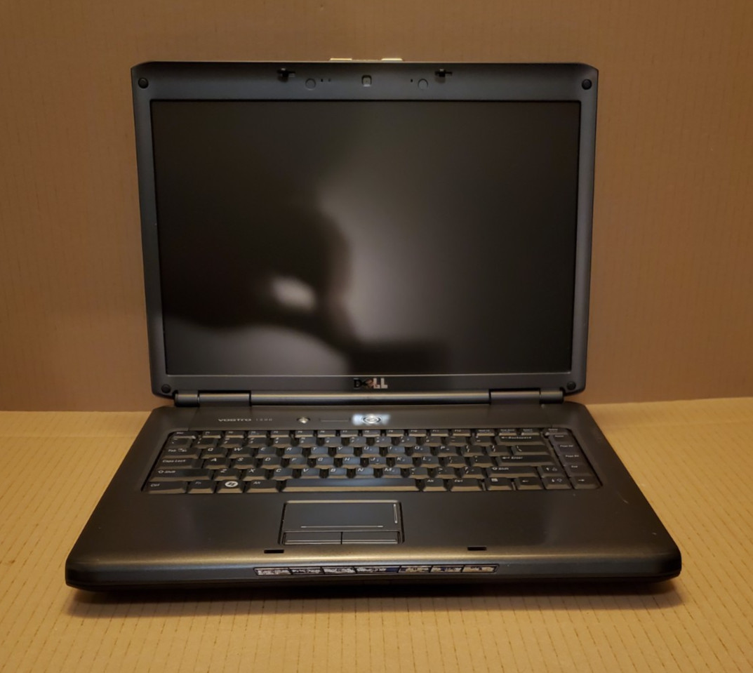 Dell VOSTRO 1500 Retro Gaming Laptop 15.4″ – Intel Core 2 Duo 1.60GHz – 1GB RAM