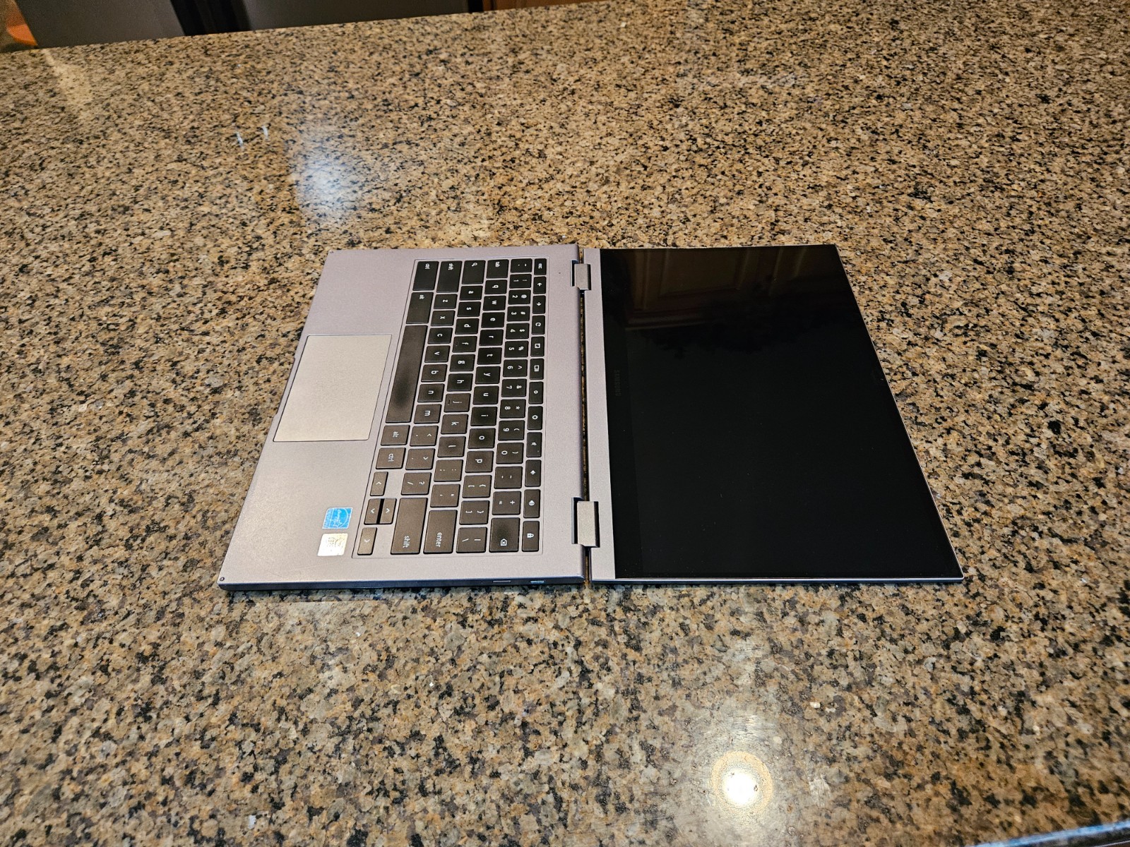 Samsung Galaxy Chromebook 2 13.3″ (128GB eMMC, Intel Core i3 10th Gen., 2.10…