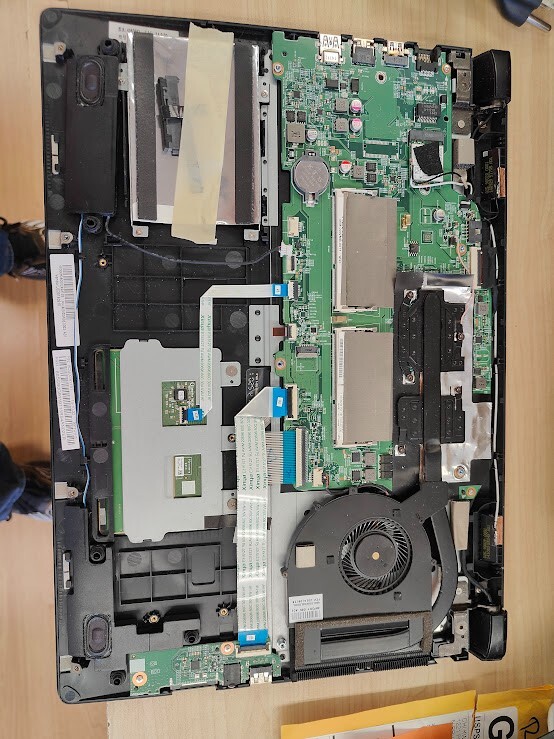 Lenovo Edge 15 80H1, Intel i7-4510U, For Parts or Repair, Read Info, As Is