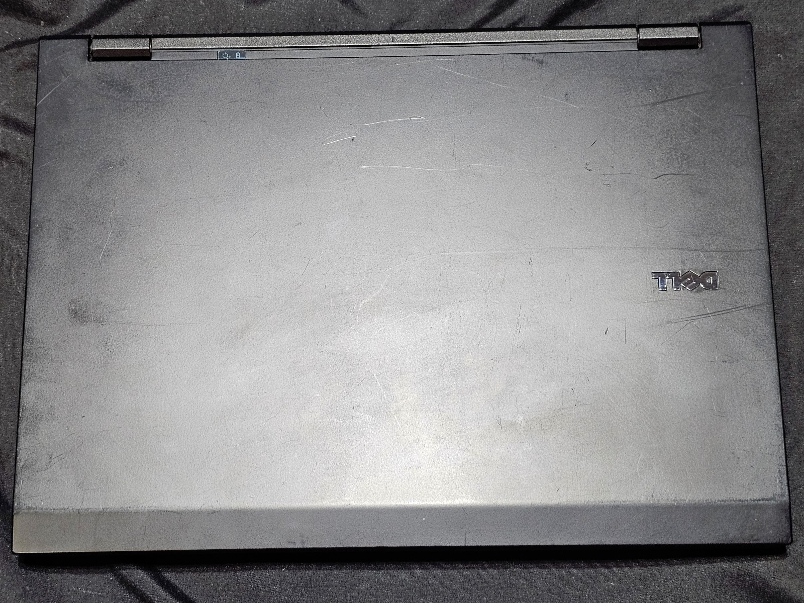 Dell Latitude E5400 Laptop | Screen Damage | 2GB RAM | Vista Basic | No AC | C2D
