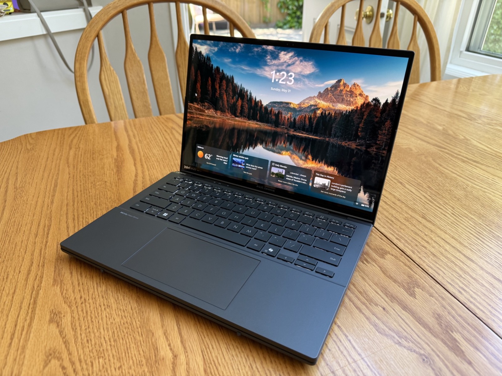 Asus Zenbook Duo 14, Ultra 9-285h, 4TB Evo 990, 32gb Ram, Win 11 Pro, Office ’21