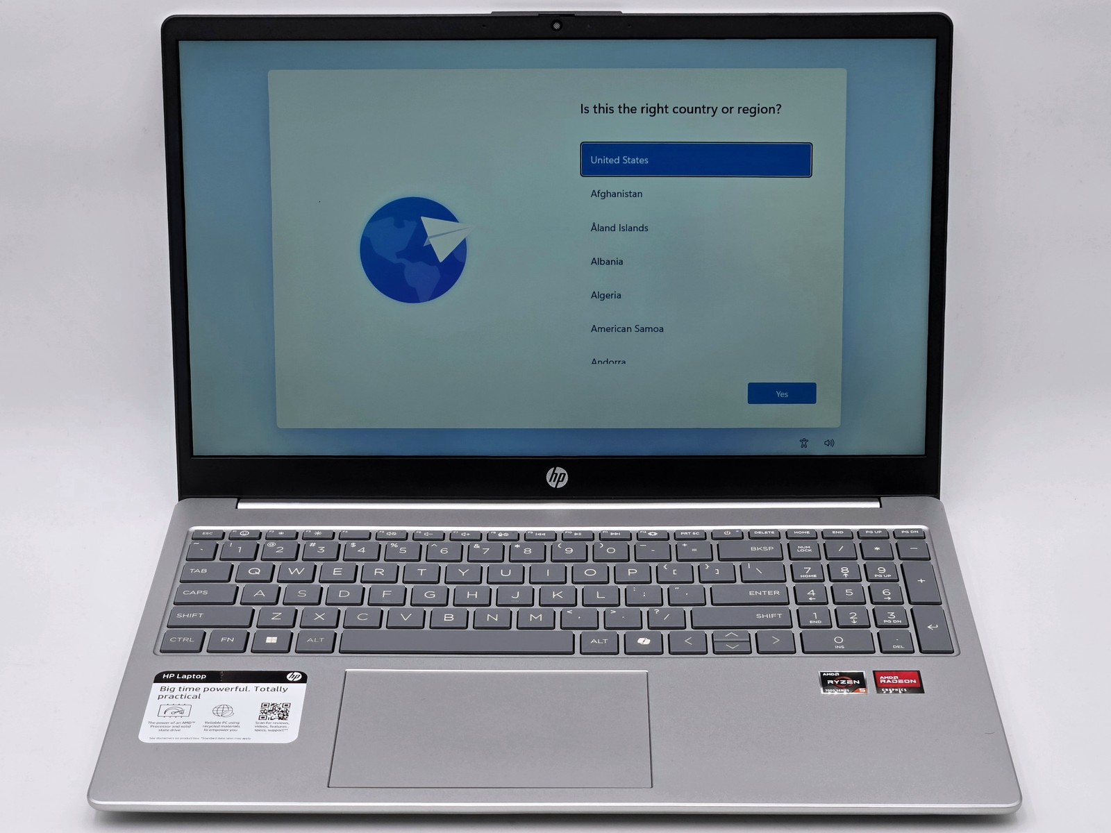 HP Laptop 15-fc0245dx 15″ HD Touch RYZEN 5 7520U 256GB SSD 16GB W11