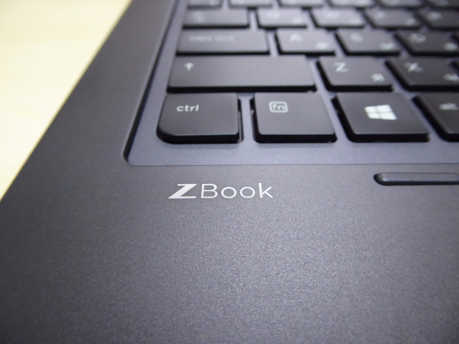 HP ZBOOK 15 G4, RUSSIA+ ENGLISH: i7-QUAD 32GB AMD WX4150 RUSSIAN US ENGLISH