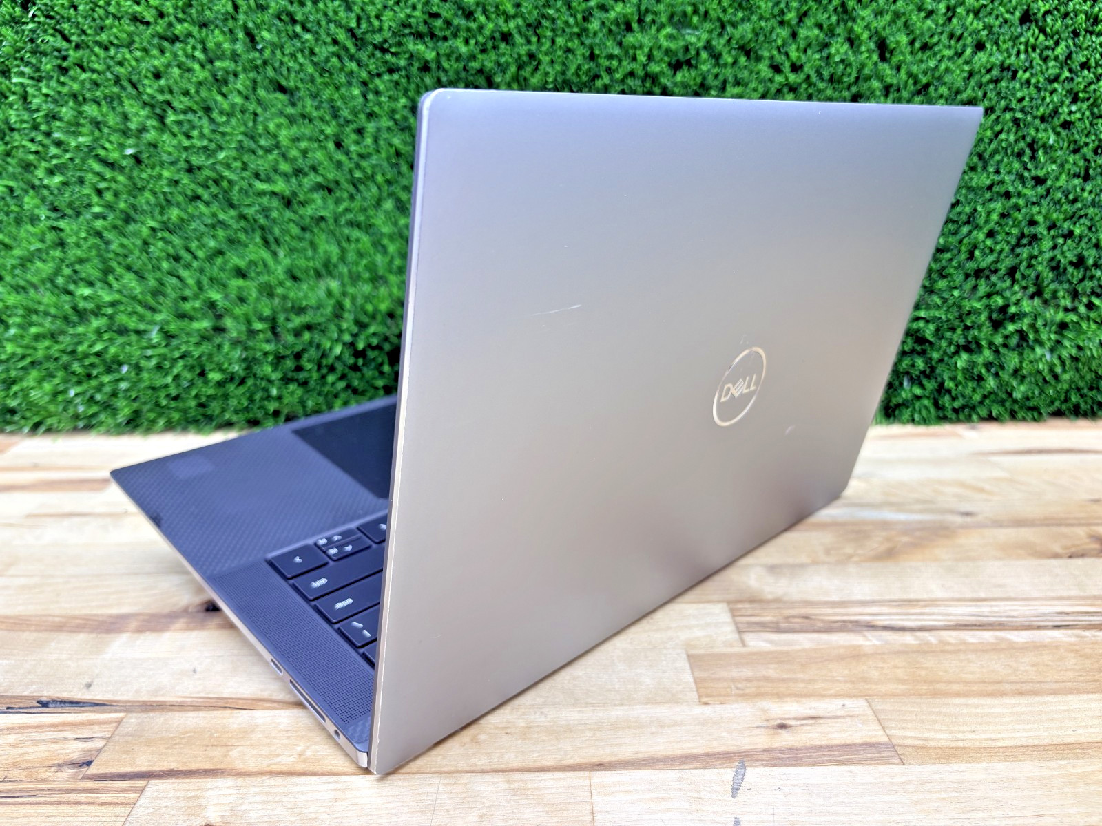 Dell Precision 5560 Xeon W-11955M 2.60GHz 32GB RAM 256GB SSD NVIDIA RTX A2000*