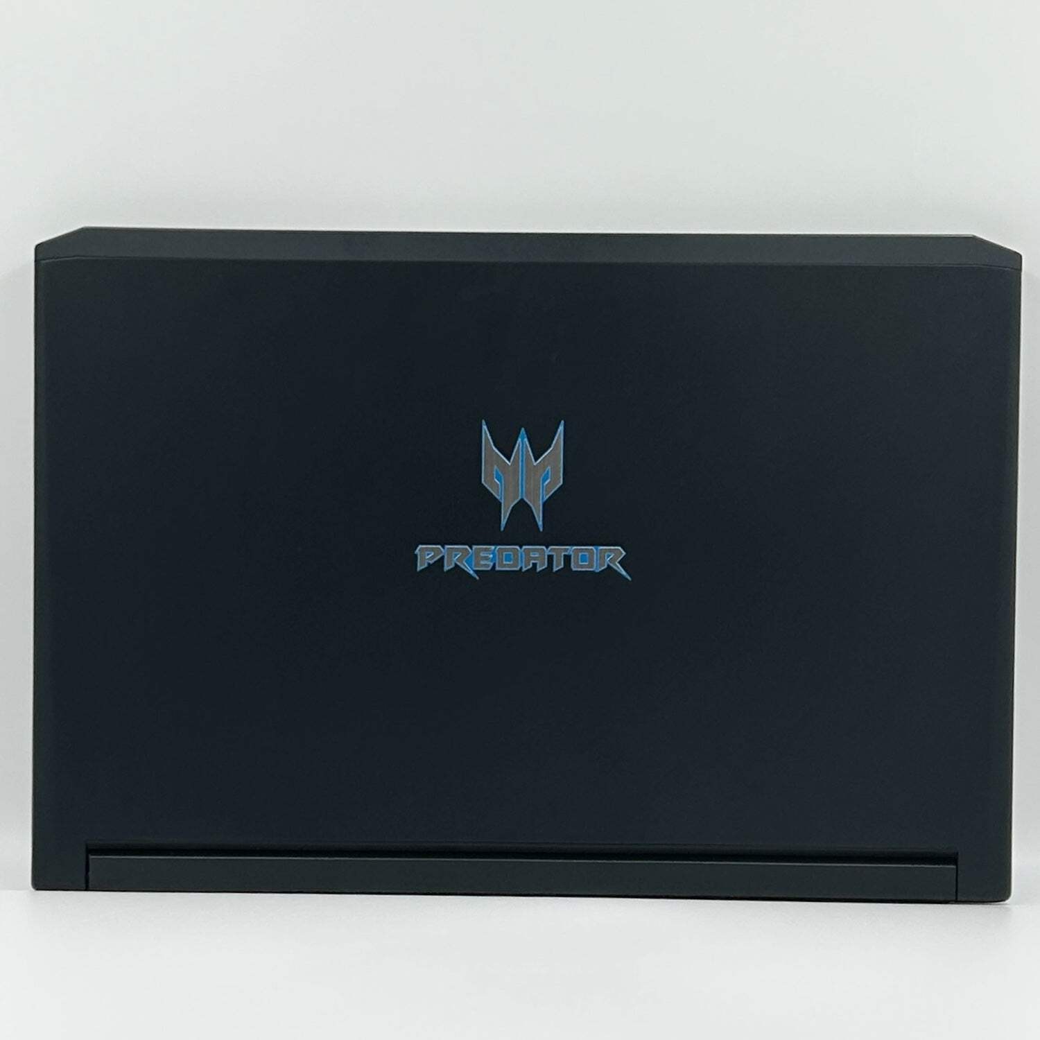 Acer Predator Triton 700 15.6″ i7-7700HQ 32GB RAM 512GB SSD GeForce GTX 1080