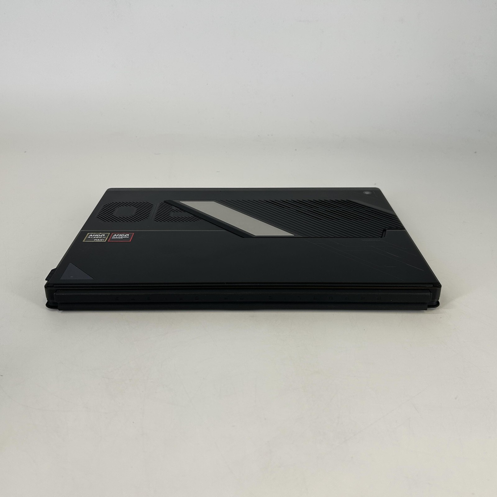 Asus ROG Flow Z13 GZ302 13.4 QHD+ TOUCH 3.0GHz RYZEN AI MAX+ 395 32GB 1TB SSD