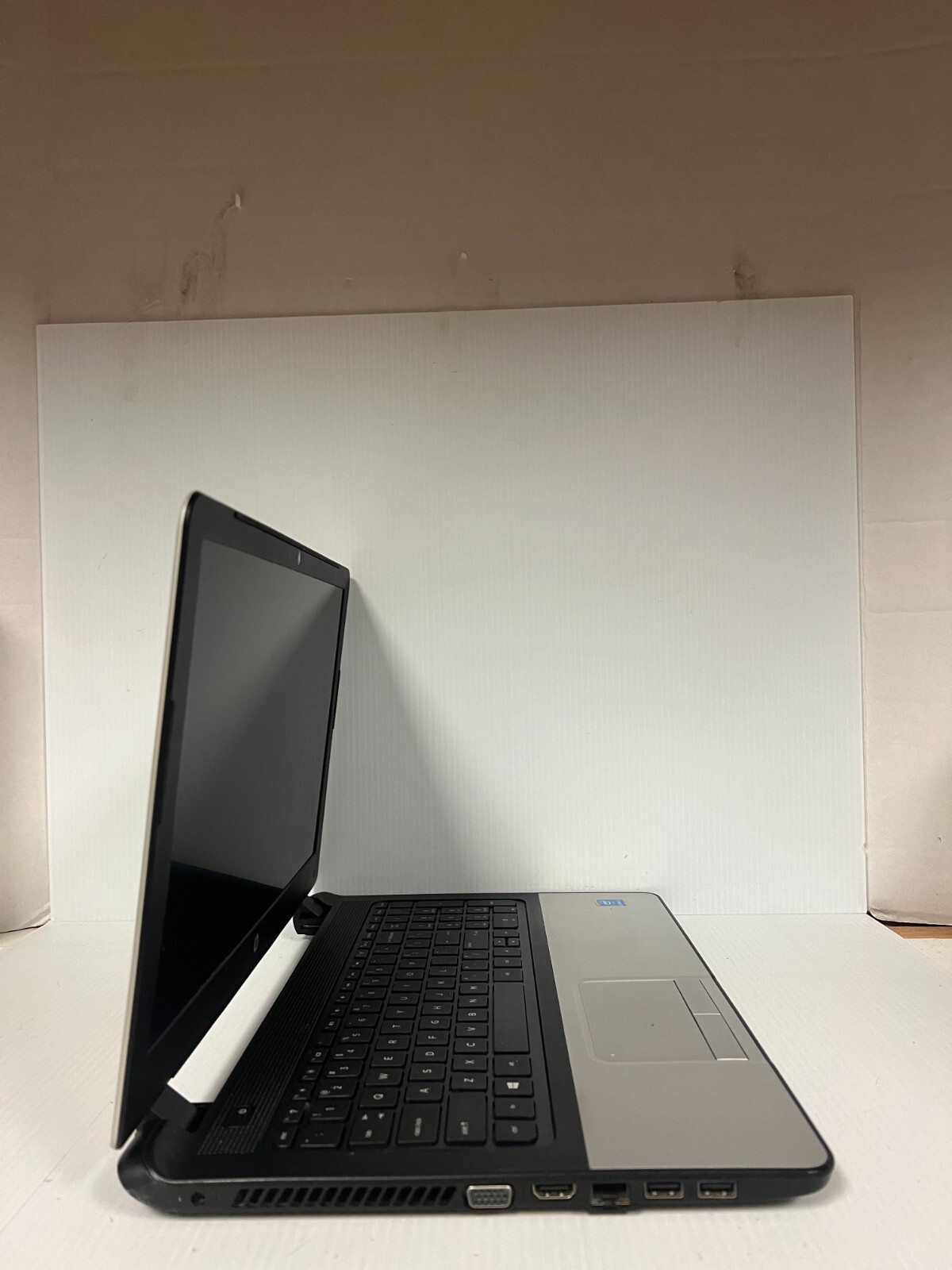 HP 350 G1 Laptop 15″ Laptop, I3-4005U, 6GB RAM, No HDD