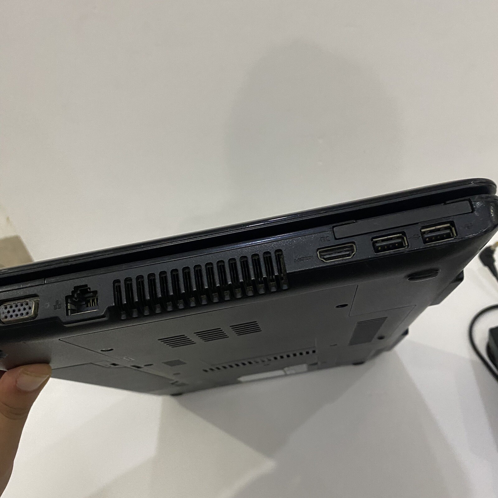 Fujitsu Lifebook A Series AH530 SSD 320GB Ram 2GB Core i3M380 Windows7 Laptop