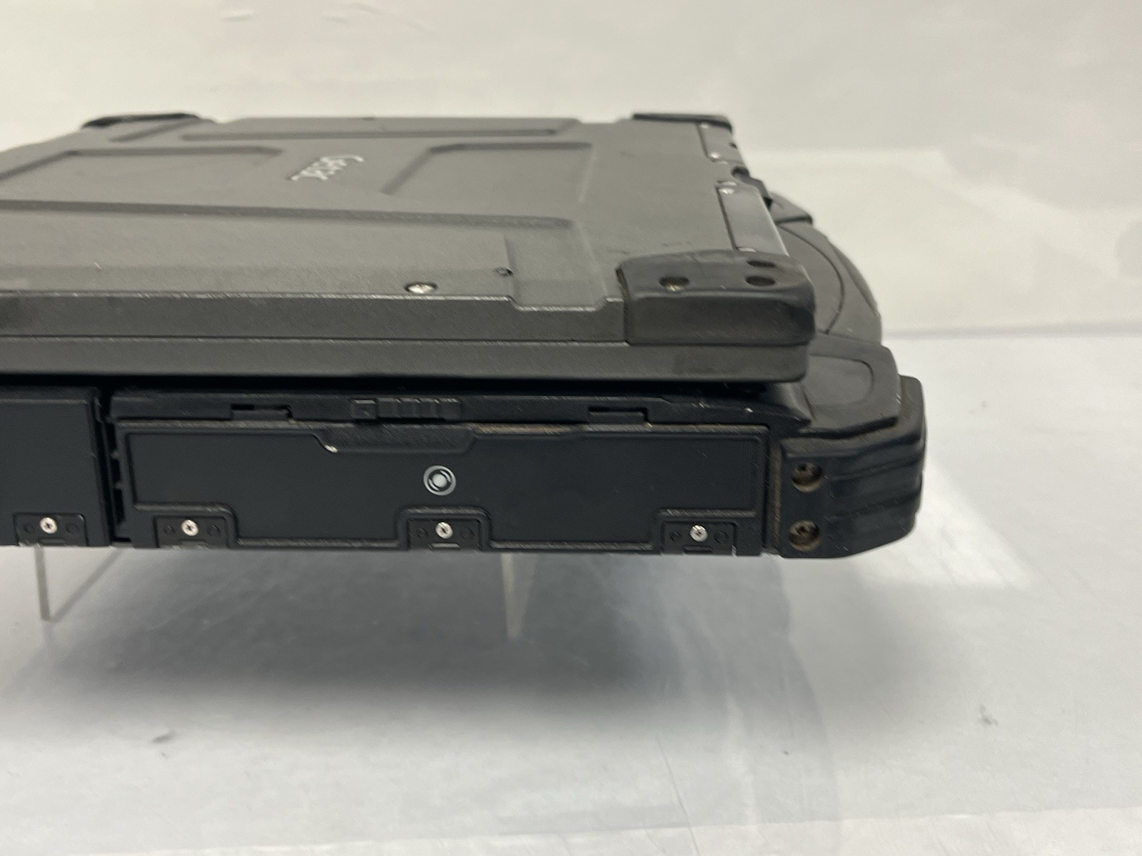 Getac B300 G5 Rugged Touch 13.3″ i5-4300M 2.60GHz 4GB Ram 128GB SSD 14869 Hours