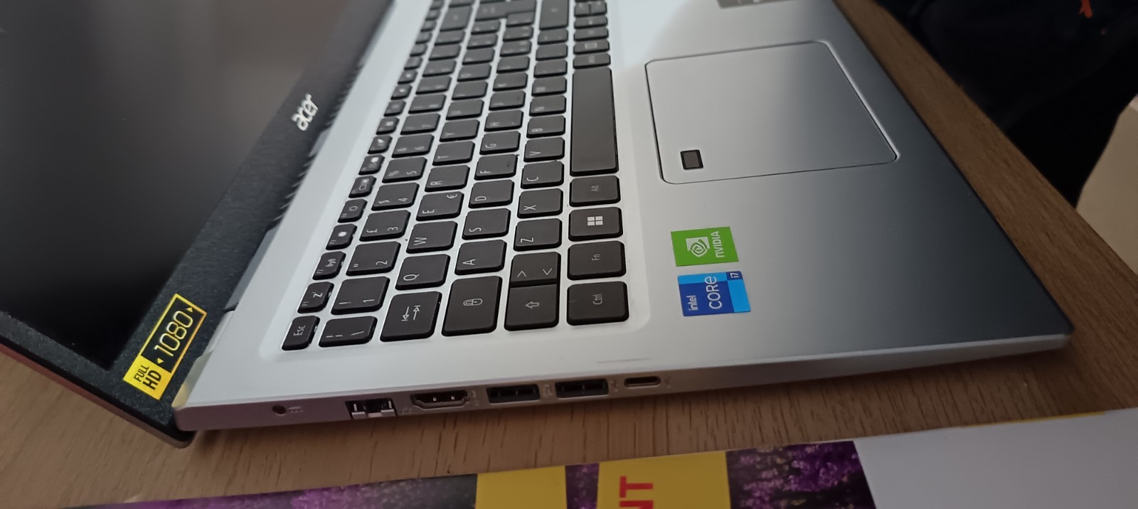 Acer Aspire 5 A515-56 15.6″ i7-1165G7 2.8GHz 16GB RAM 512GB SSD