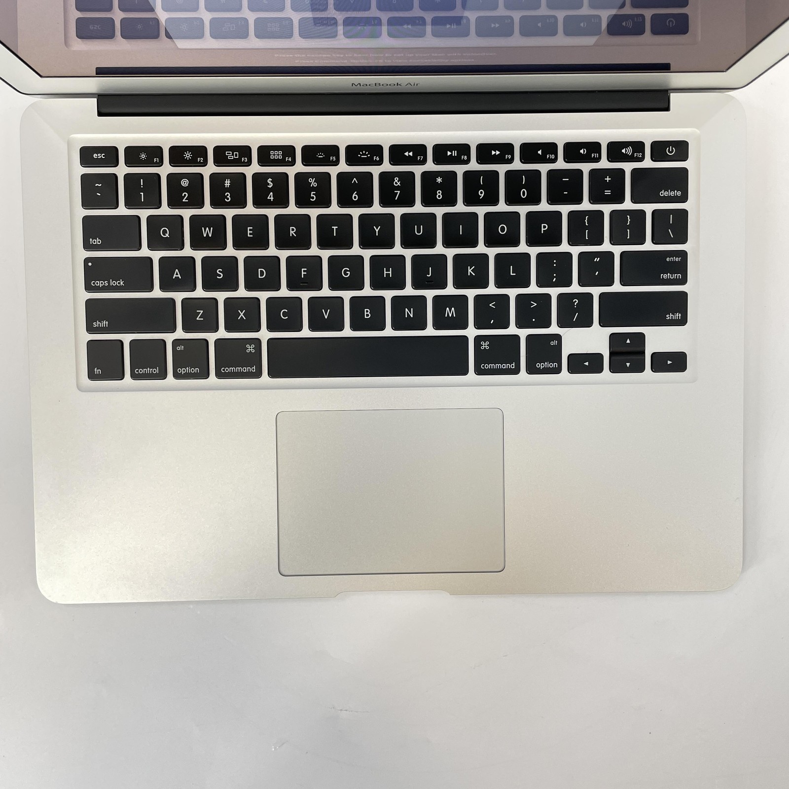 MacBook Air 13 2012 Silver HD+ 1.8 GHz i5-3427U 4GB RAM 128GB SSD – Bad Battery