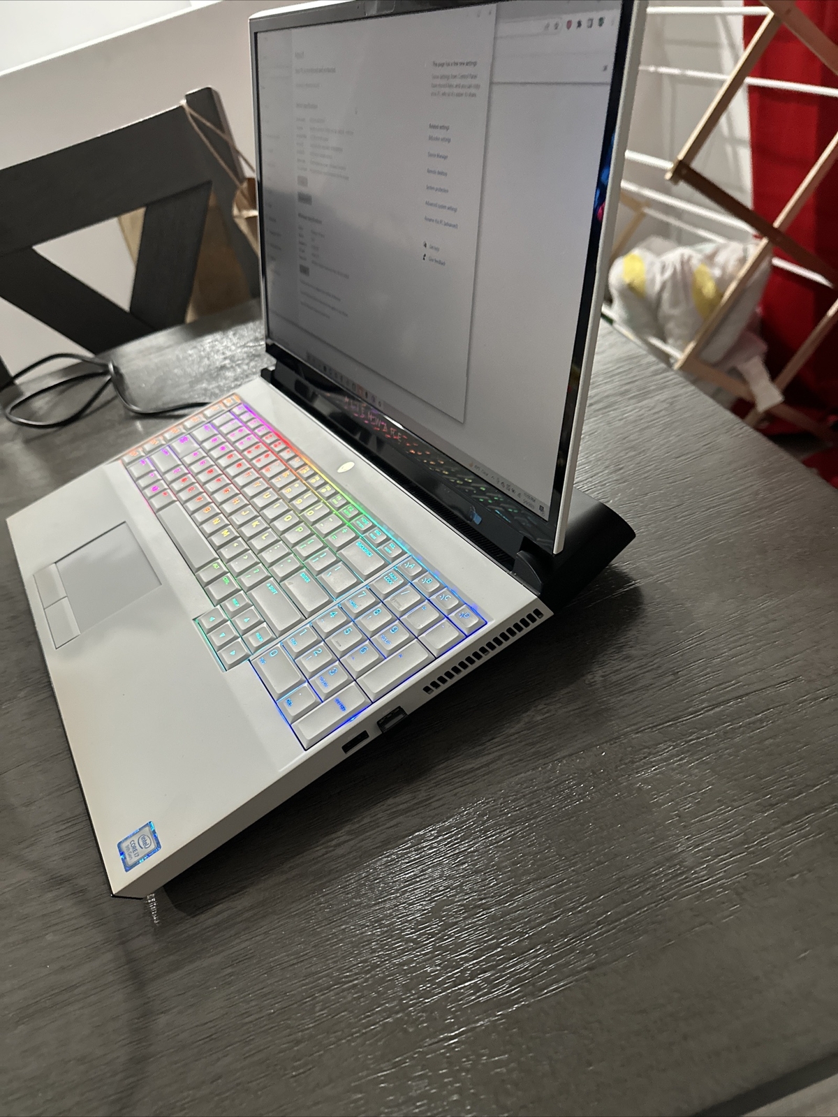 Alienware Area 51m R1 Core i7-9700K 3.6GHz RTX 2070