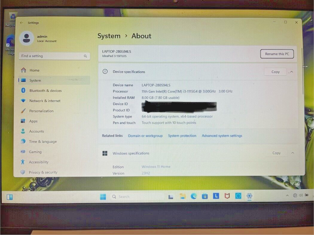 Lenovo IdeaPad 3 15.6” (Intel Pentium Gold 6405U, 8GB RAM, 236GB SSD) BIG SCREEN