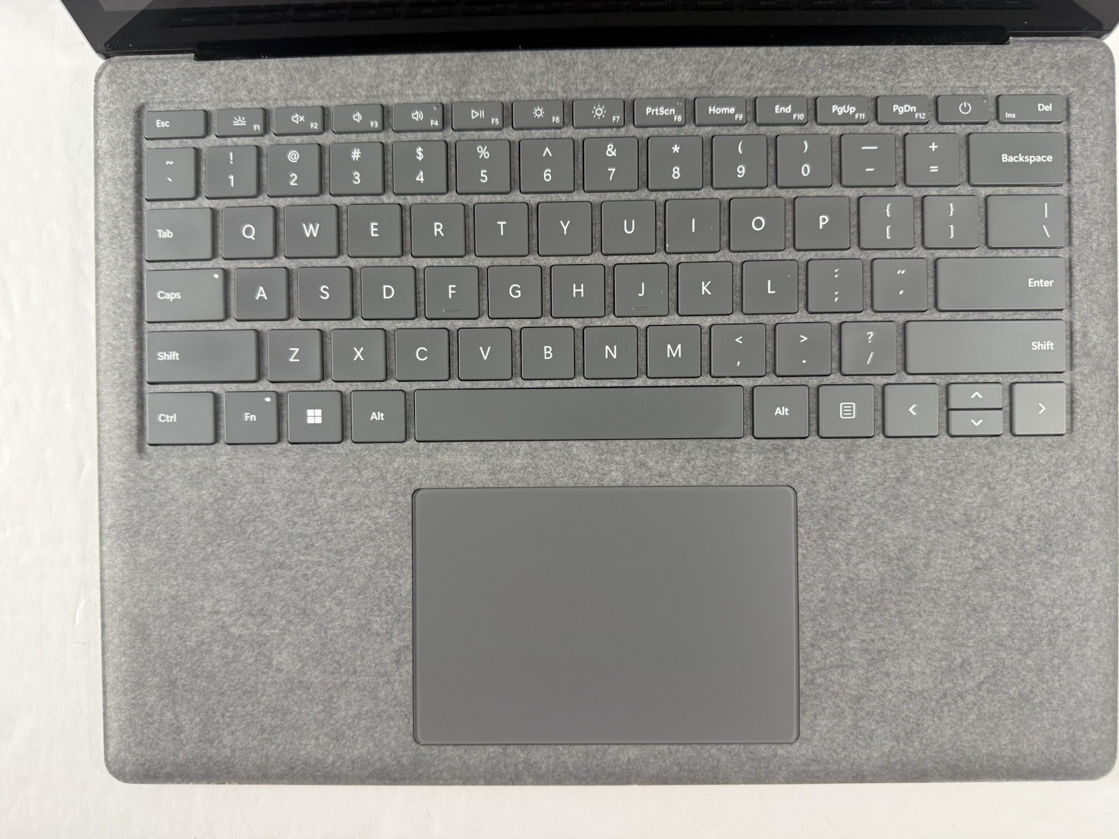 Microsoft Surface Laptop 5 13.5” 1950 Intel Core i7-1265U 16GB RAM 512GB NVME