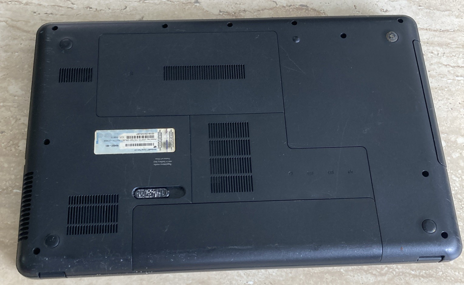 HP 2000 Series 15.6″ Notebook PC Gray – PARTS