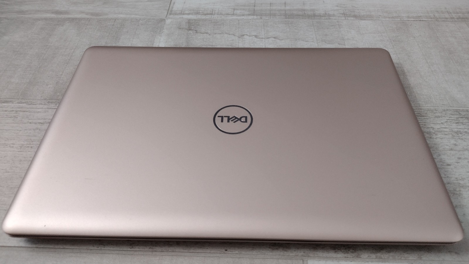Gaming! Dell Inspiron 5770 FHD 17.3″ Laptop i7-8550 16GB 256GB DVD R/W RADEON