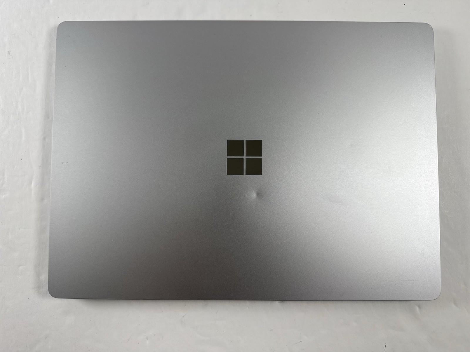 Microsoft Surface Laptop 5 13.5” 1950 Intel Core i7-1265U 16GB RAM 512GB NVME