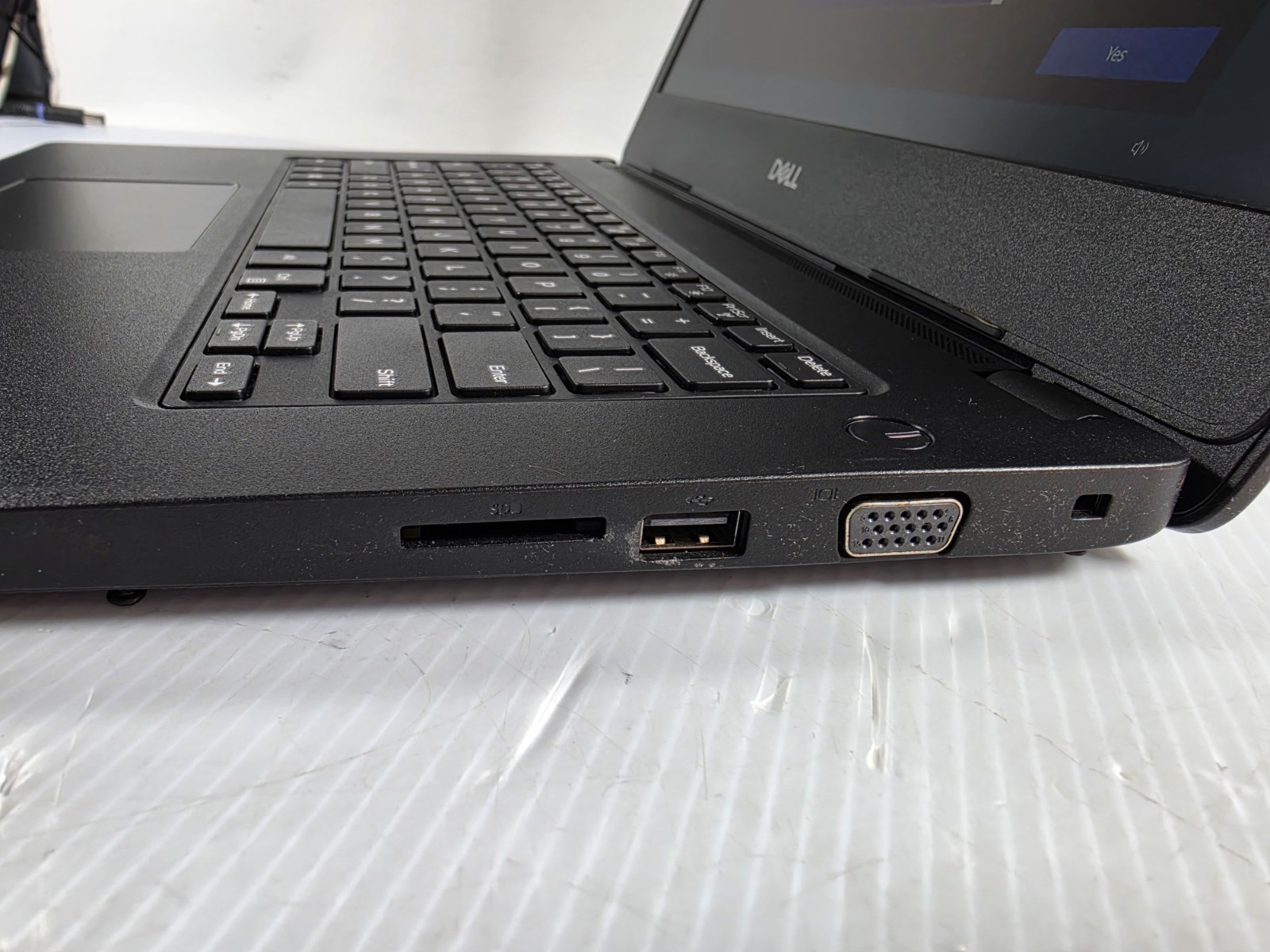 Dell Latitude 3480 14″ Laptop Intel Core i3-6006U 2.0GHz 12GB RAM 500GB HDD