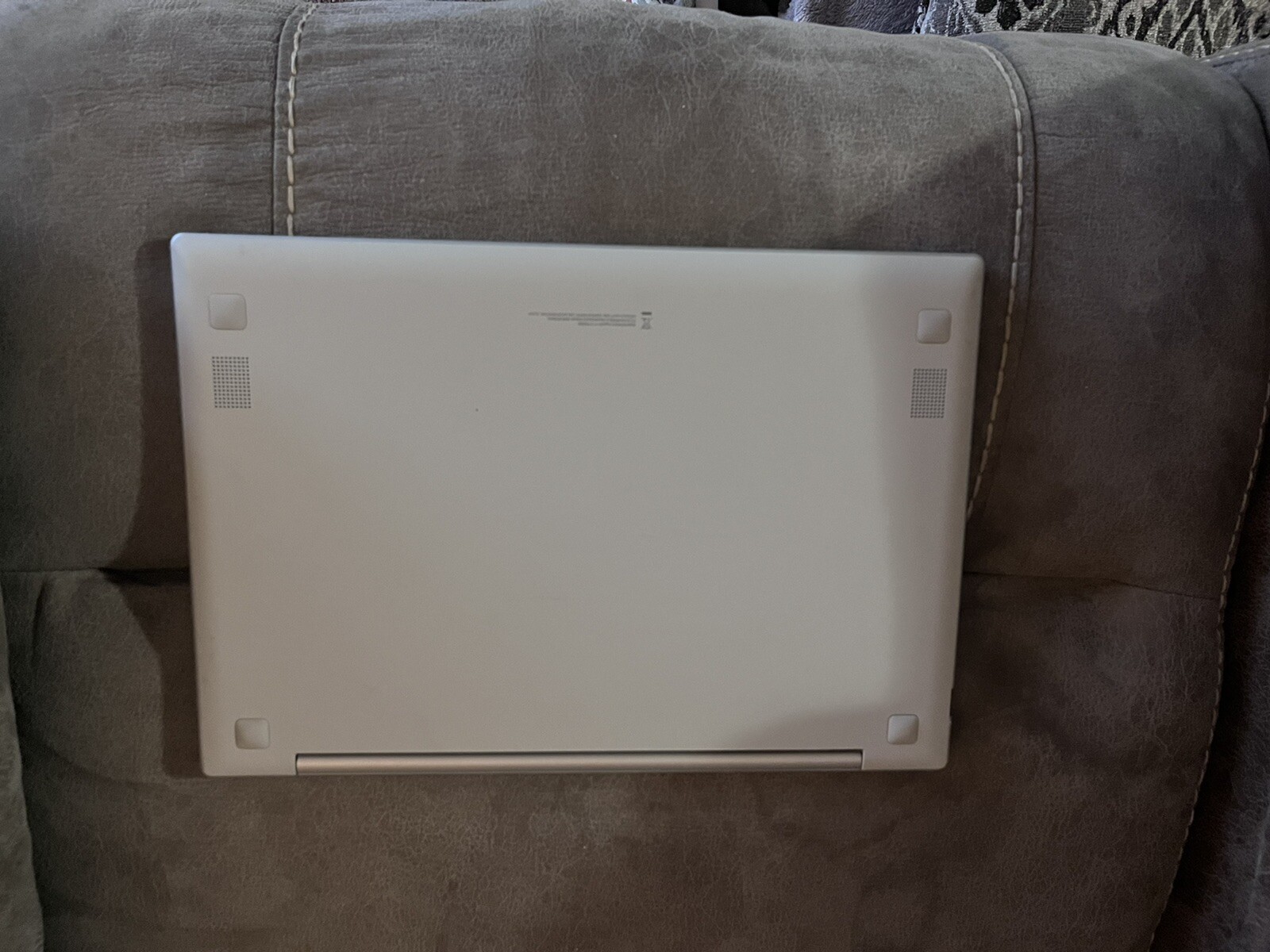Samsung Galaxy Book Go 14″ (128GB eUFS, Qualcomm Snapdragon 8cx Gen 2, 3.15 GHz,