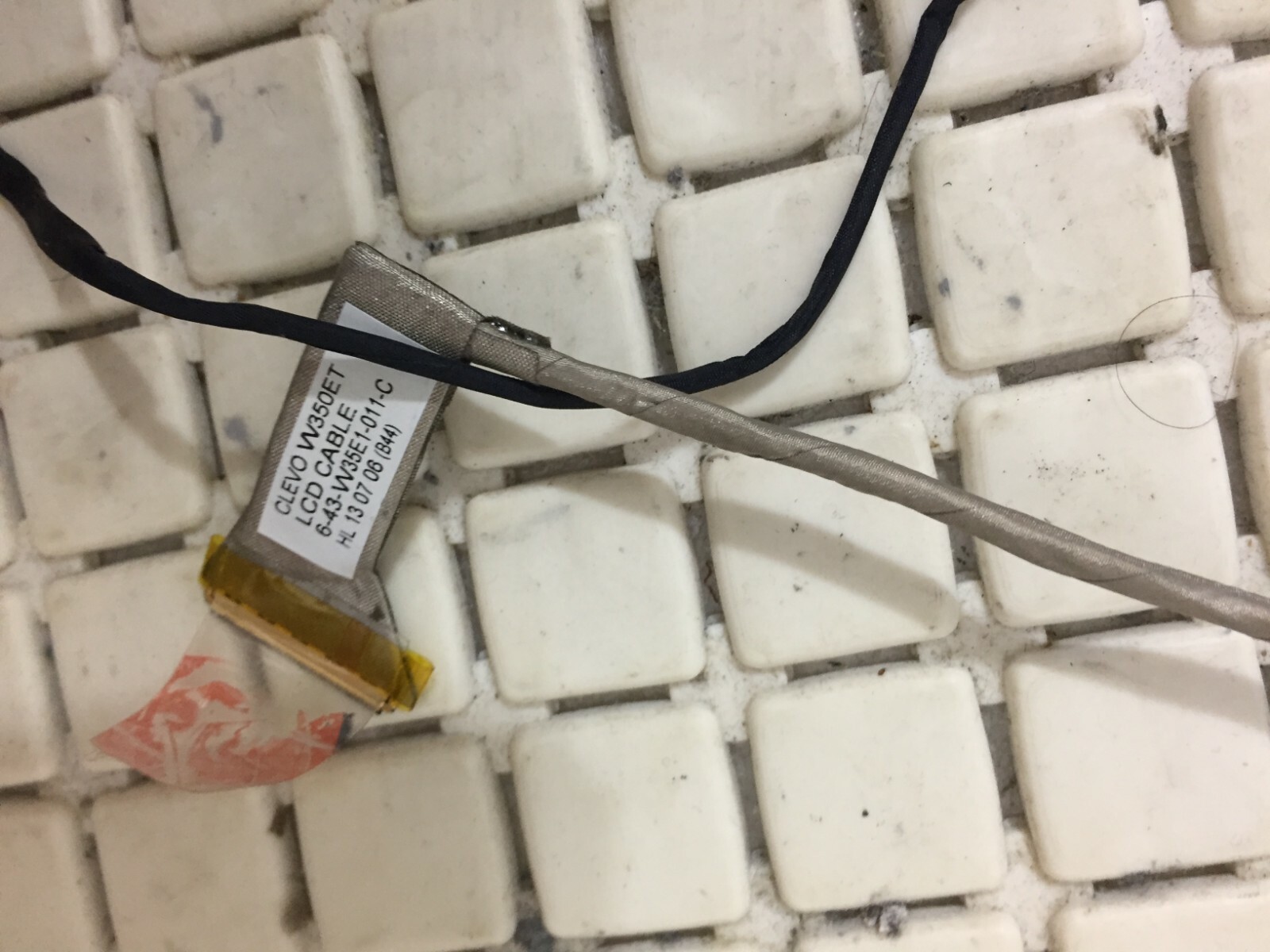 CLEVO W355ST FLAT LCD + FLAT WEBCAM