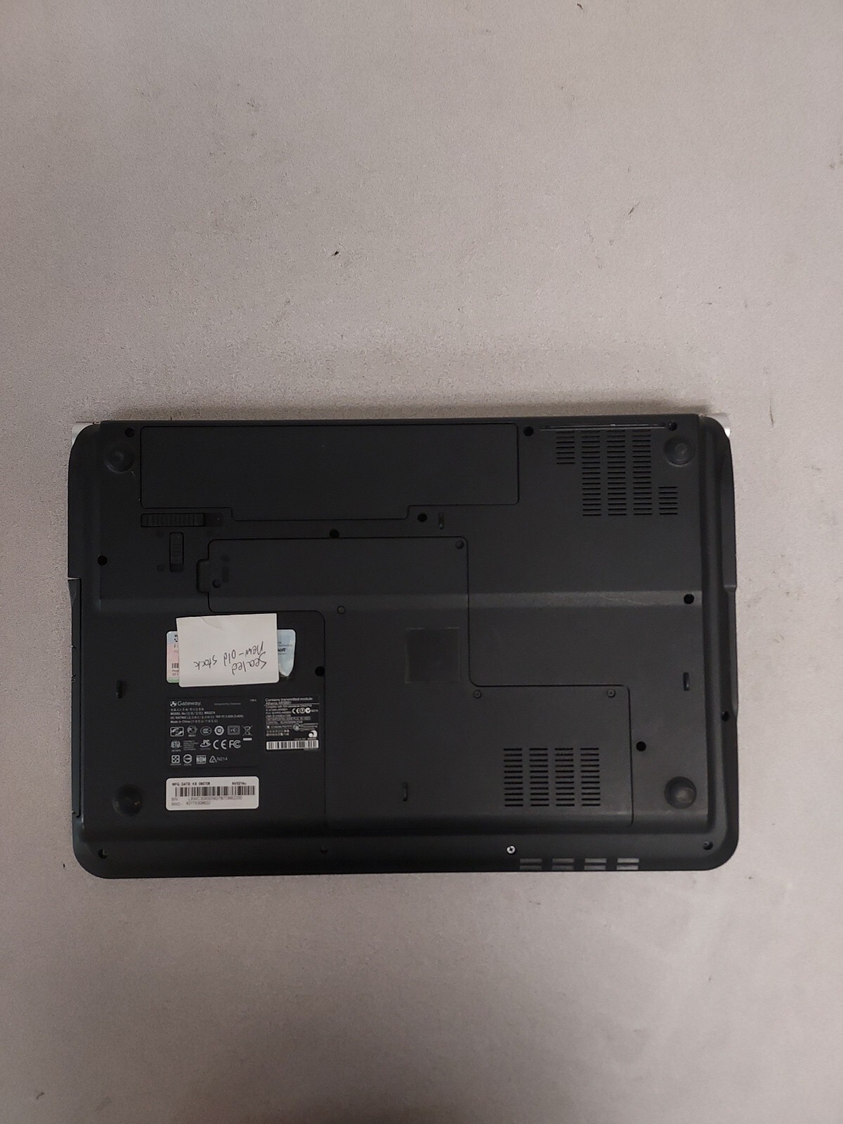 Gateway nv5214u – AMD Athlon 64 x2 – NO RAM/HDD – DOES NOT DISPLAY EVEN WITH RAM