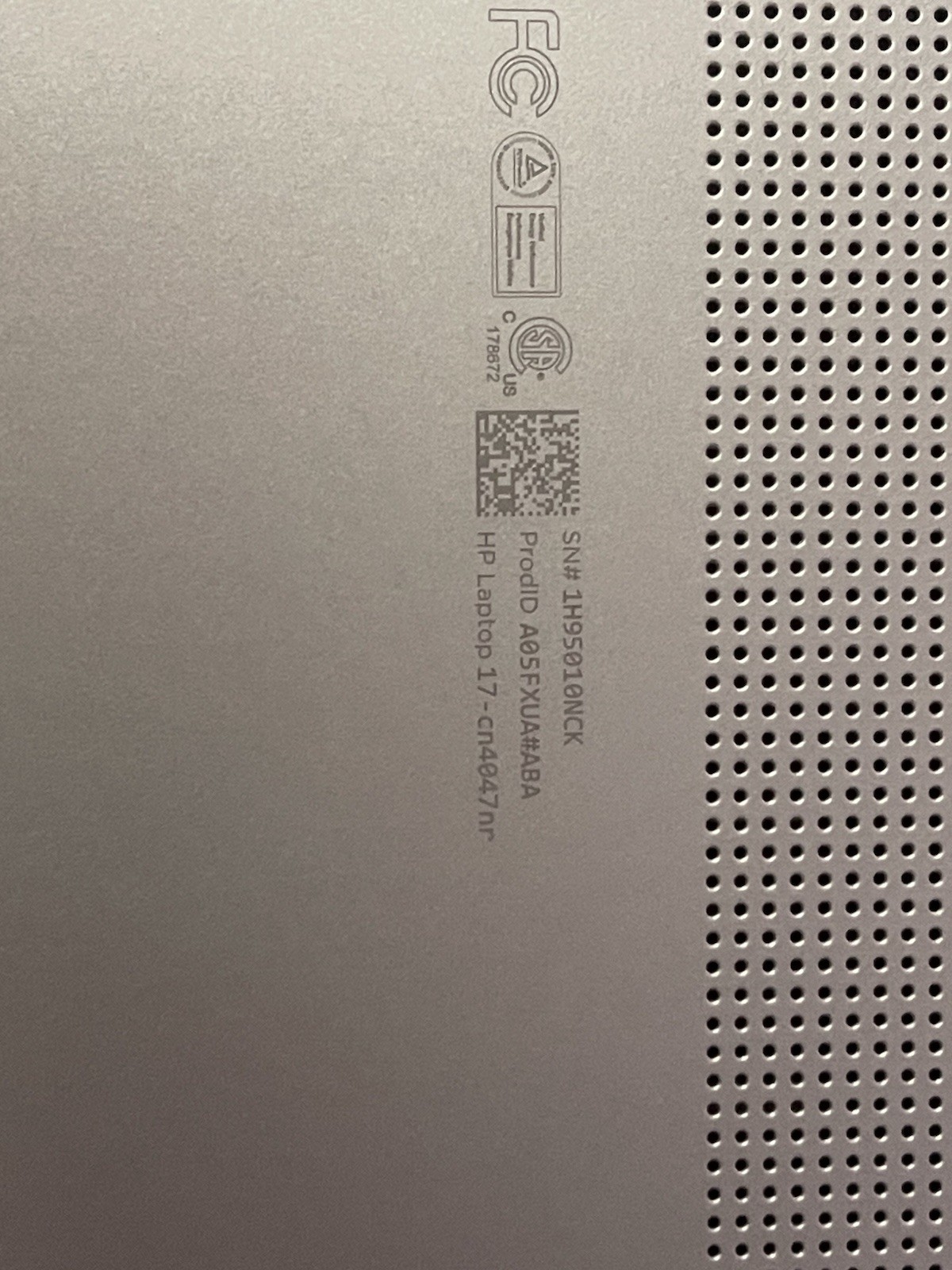 HP 17-cn4047nr 17.3″ FHD Core 7 150U 16GB 512GB SSD Win 11 Silver