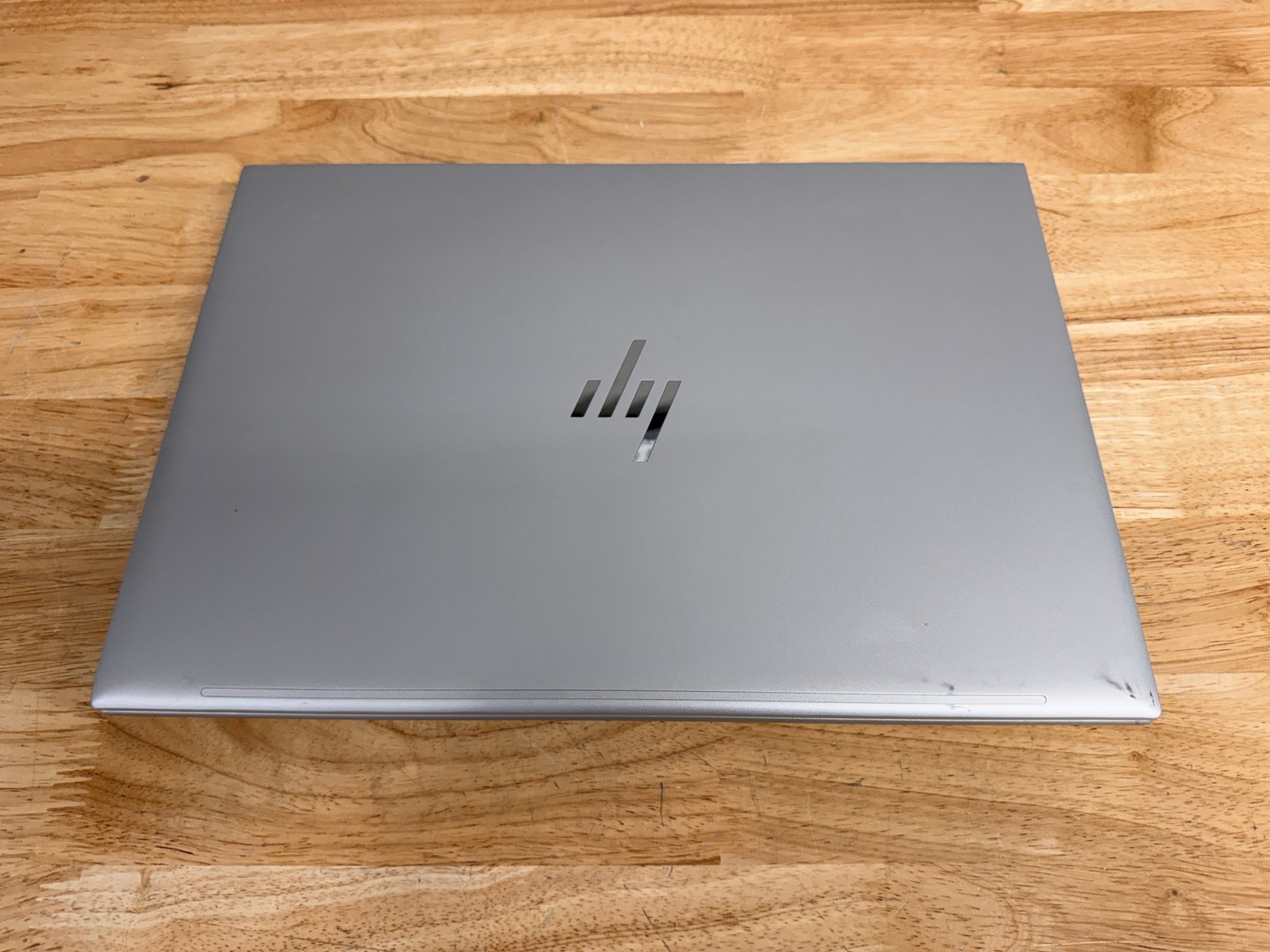 HP EliteBook 860 G10 16″ Laptop Intel Core i7, 512GB SSD, 32GB RAM, W11
