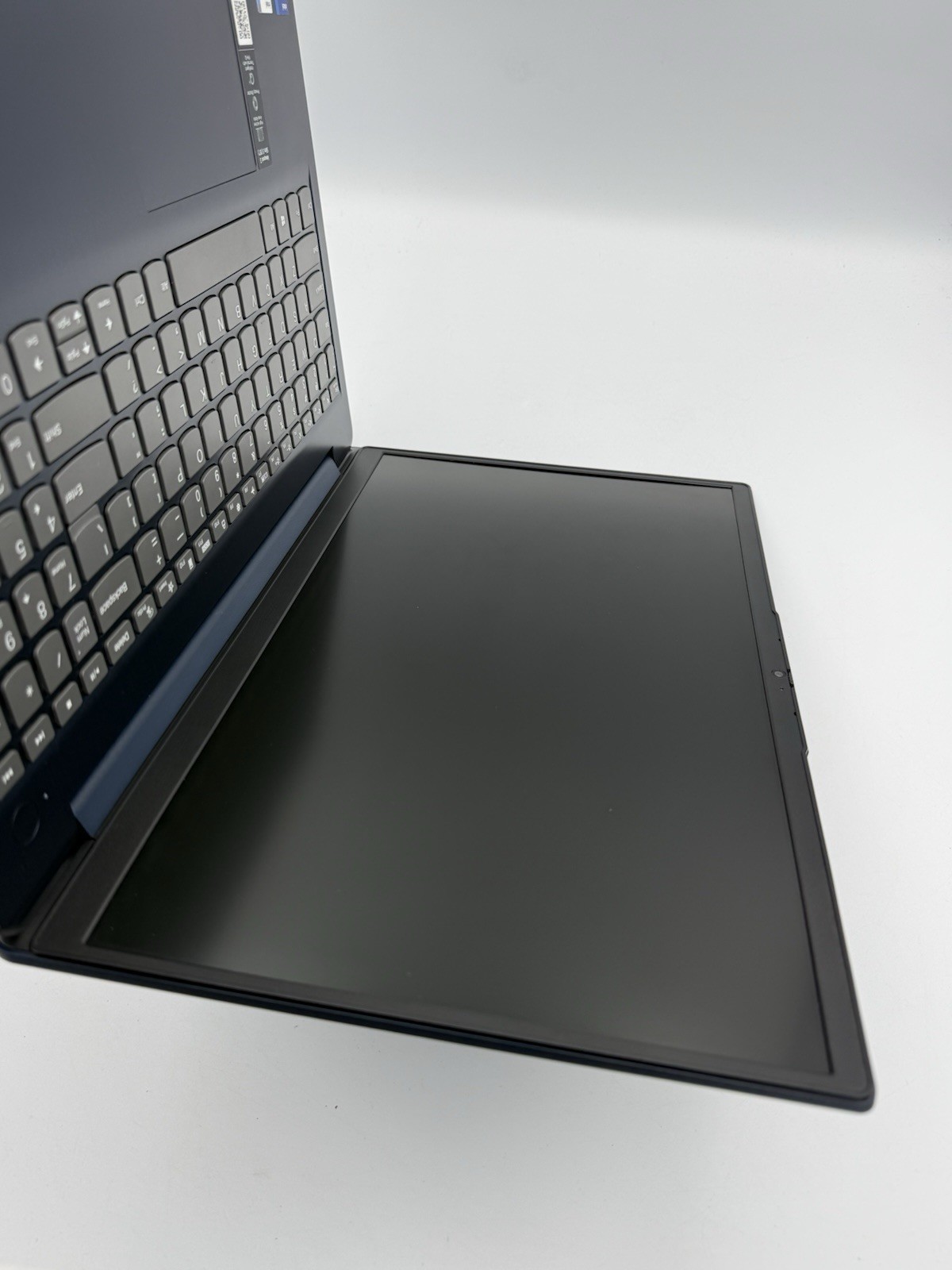 Lenovo IdeaPad 3 15.6” 15ITL6 – i7 11th Gen | 8GB RAM | 512GB SSD – 41C