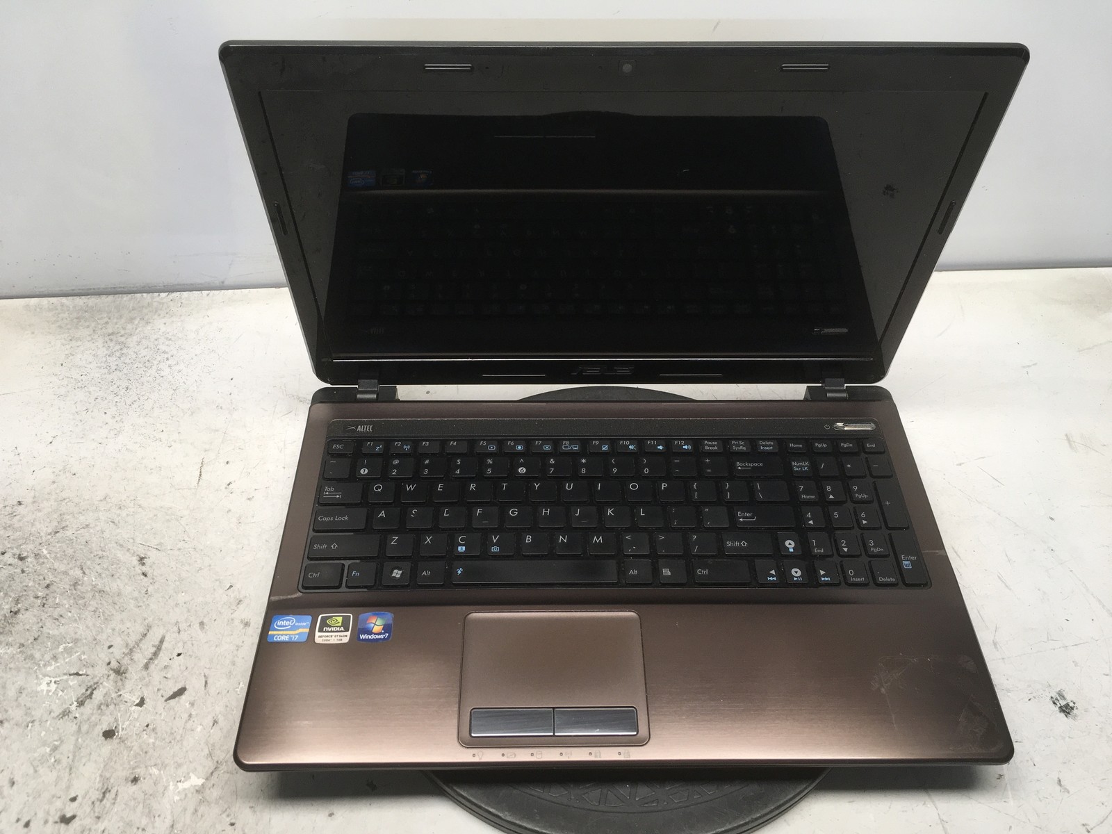 Asus X53SV-MH71 Intel i7-2670QM 2.2GHz 4 GB NO HDD No Batt