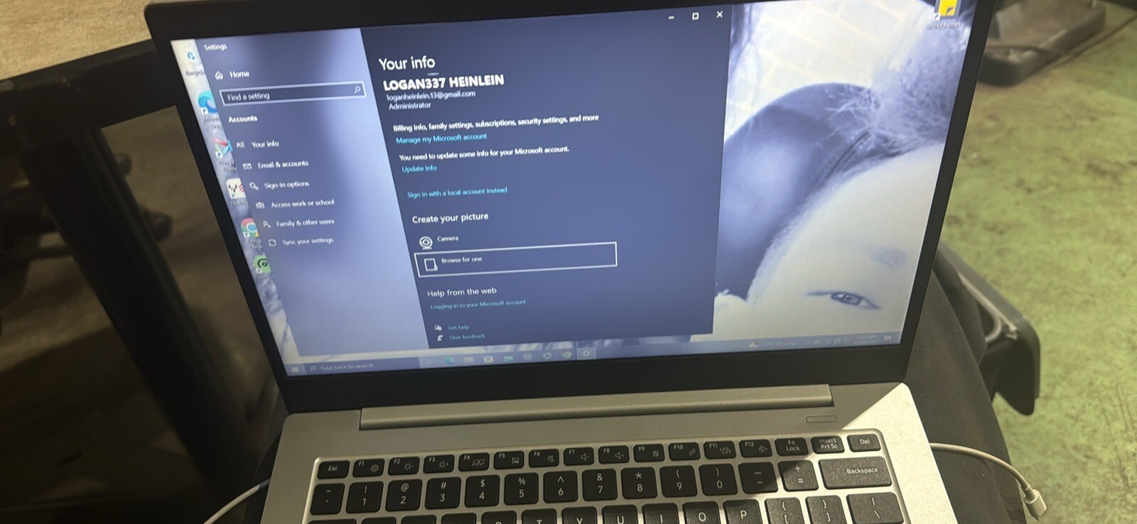 Samsung Galaxy Book 15.6″ (256GB SSD, Intel Core i5-1165G7, 2.40GHz, 8GB)…