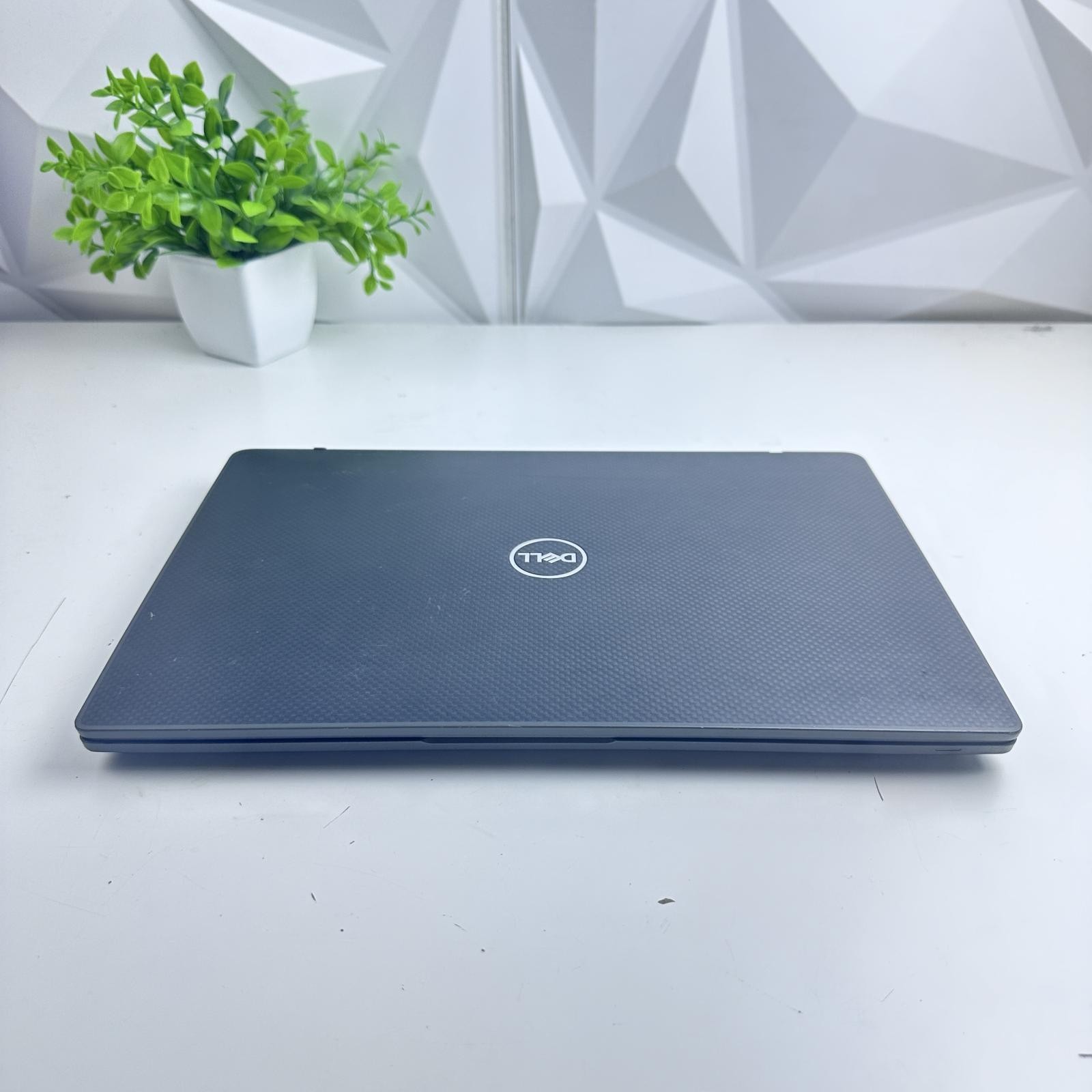 Dell Latitude 7300 Laptop, 13.3″ FHD, i7-8665U, 16GB, 256GB SSD