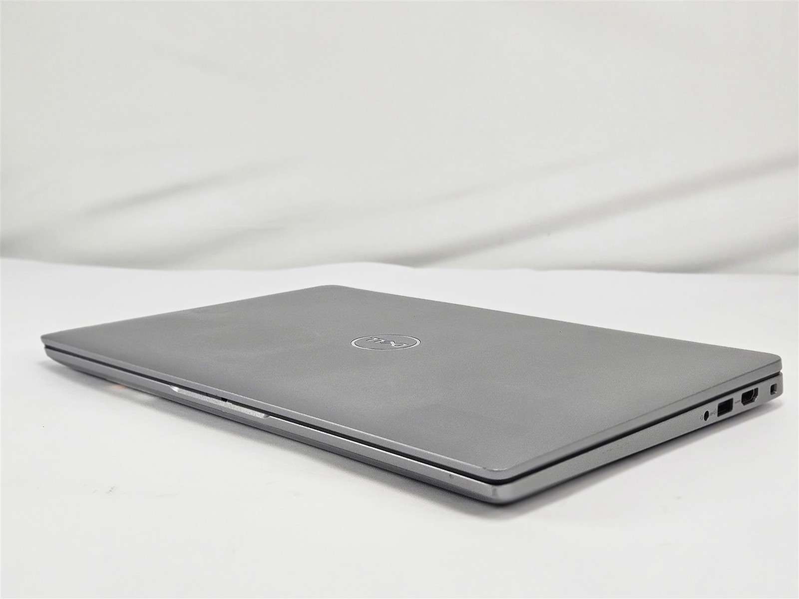 Dell Latitude 5440 i7-1355U 16GB 256GB SSD HDMI Thunderbolt 4 USB-C Win11 Home
