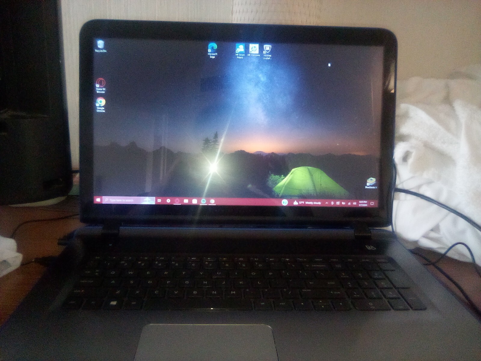 HP 15.6″ (256 GB SSD, Intel Core i3, 4.10 GHz, 8 GB) Laptop – Silver…
