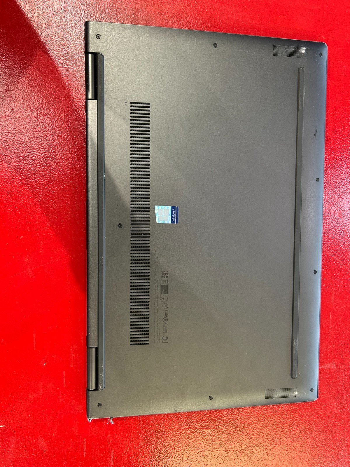 Lenovo Yoga C740 14″ 2-in-1 Core i5 10th Gen Touchscreen Laptop FOR PARTS