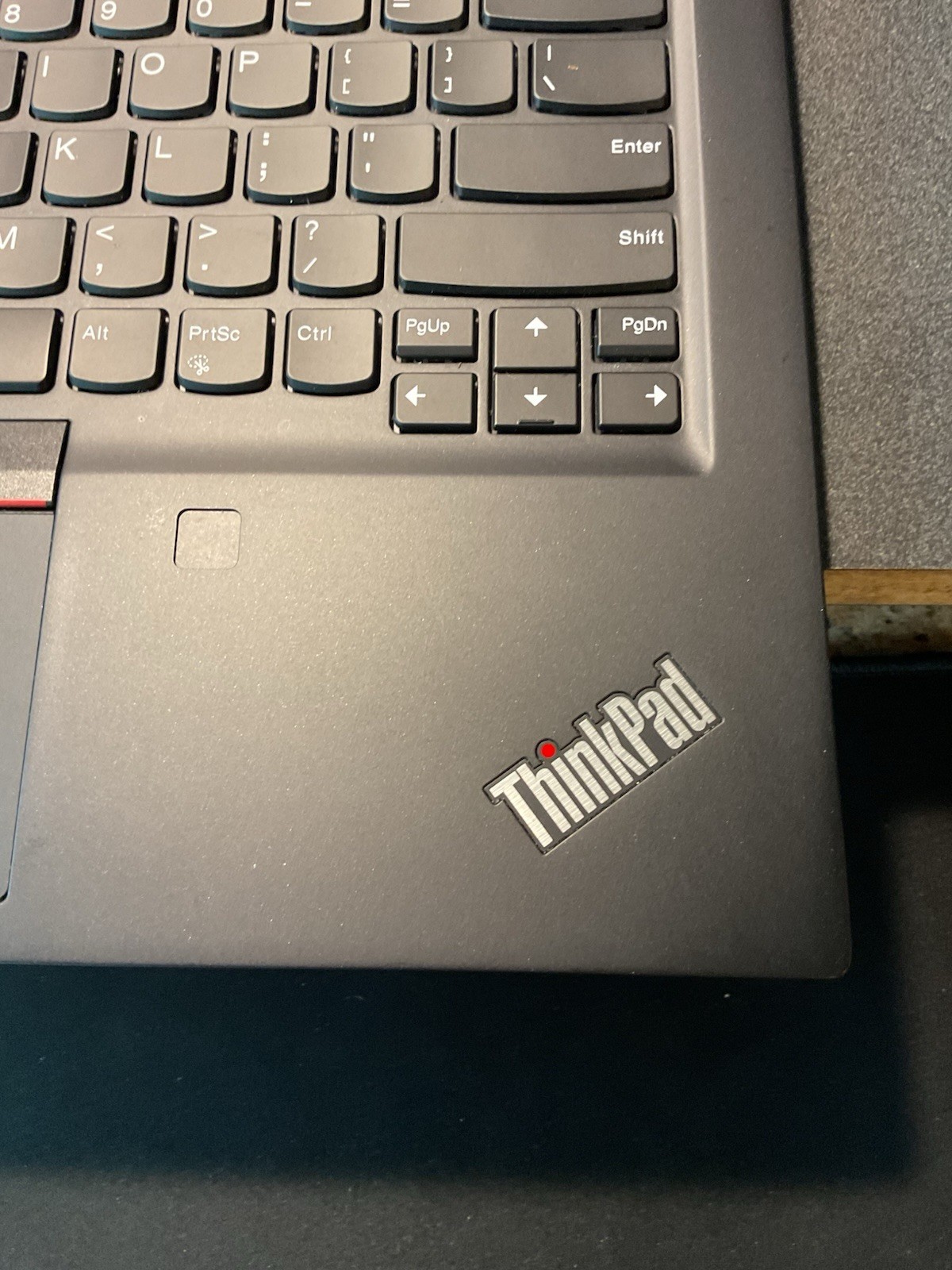 lenovo thinkpad t490s i7-8665u 16gb Ram No SSD #500