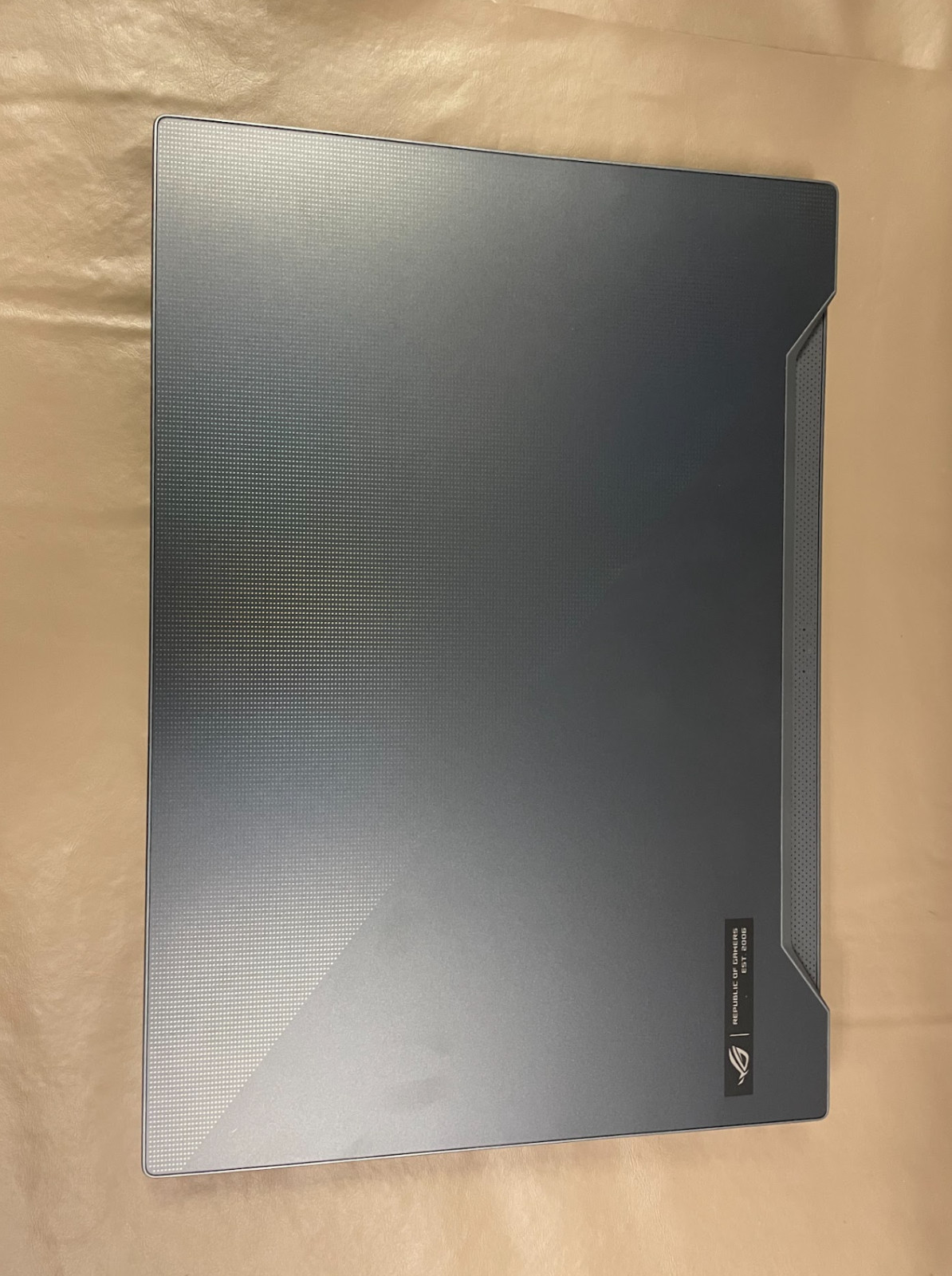 ASUS ROG Zephyrus M15 15.6″ Gaming Laptop， i7-10750H, RTX 2070 （Damage）
