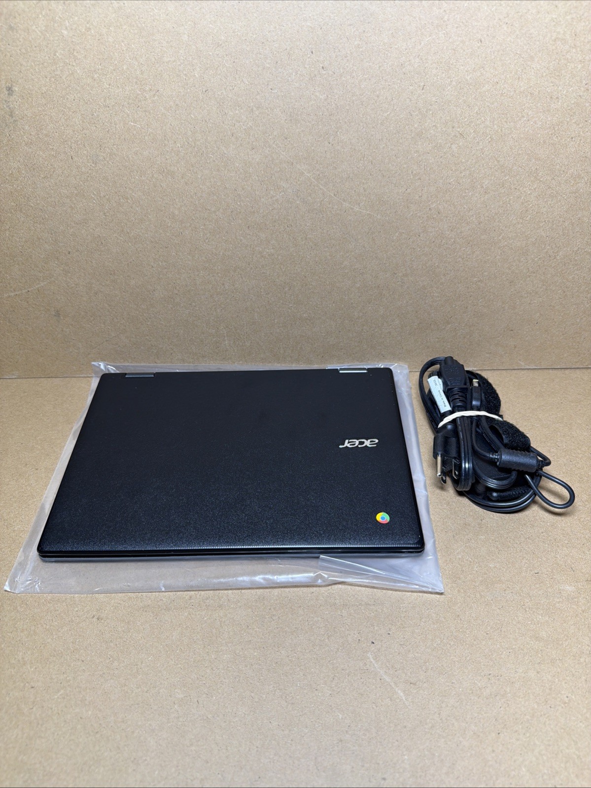 Acer Chromebook/Tablet R752T 4GB 32GB Model N18Q6 Laptop Black No Charger